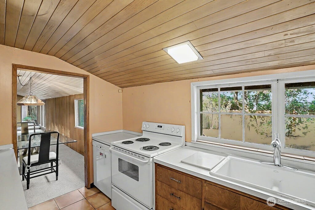 224 126th Street Property Photo 15