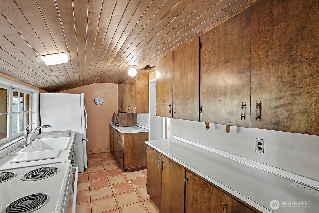 224 126th Street Property Photo 16