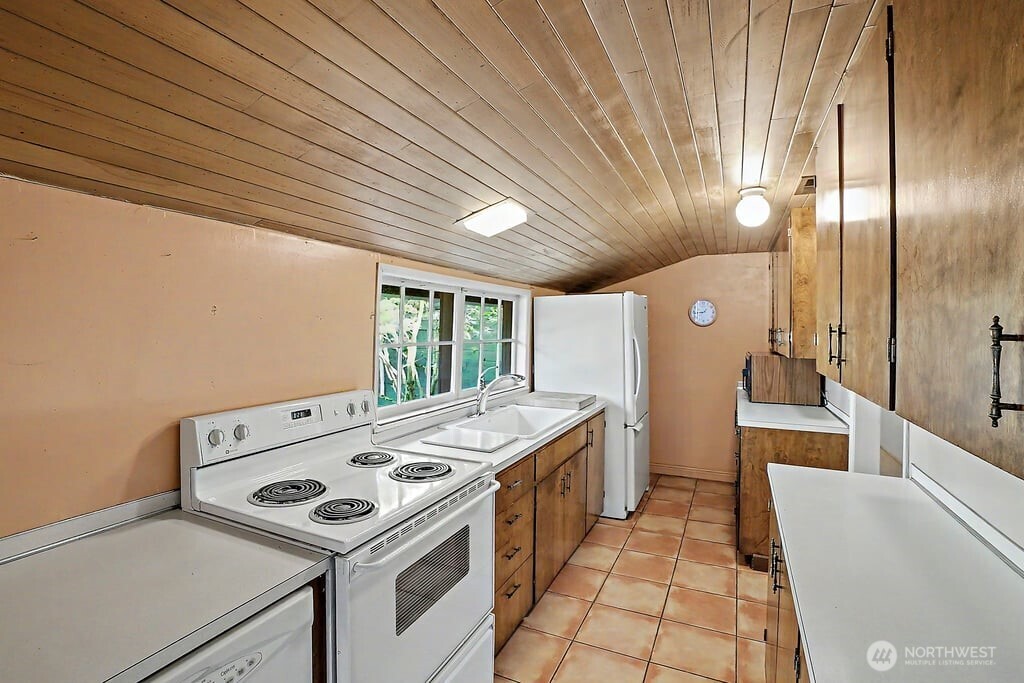 224 126th Street Property Photo 17