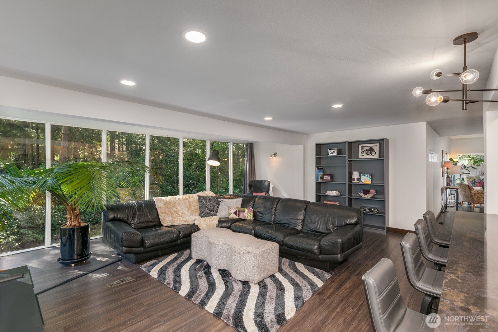 2432 145th Place Property Photo 11