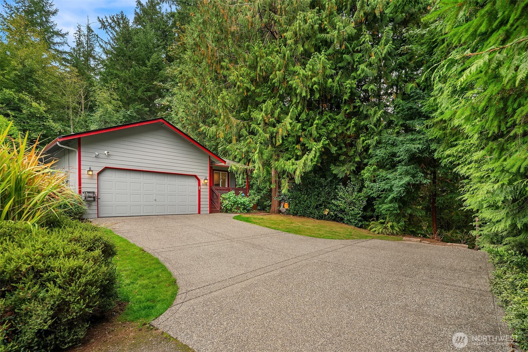 1270 Gilmax Lane Property Photo 4
