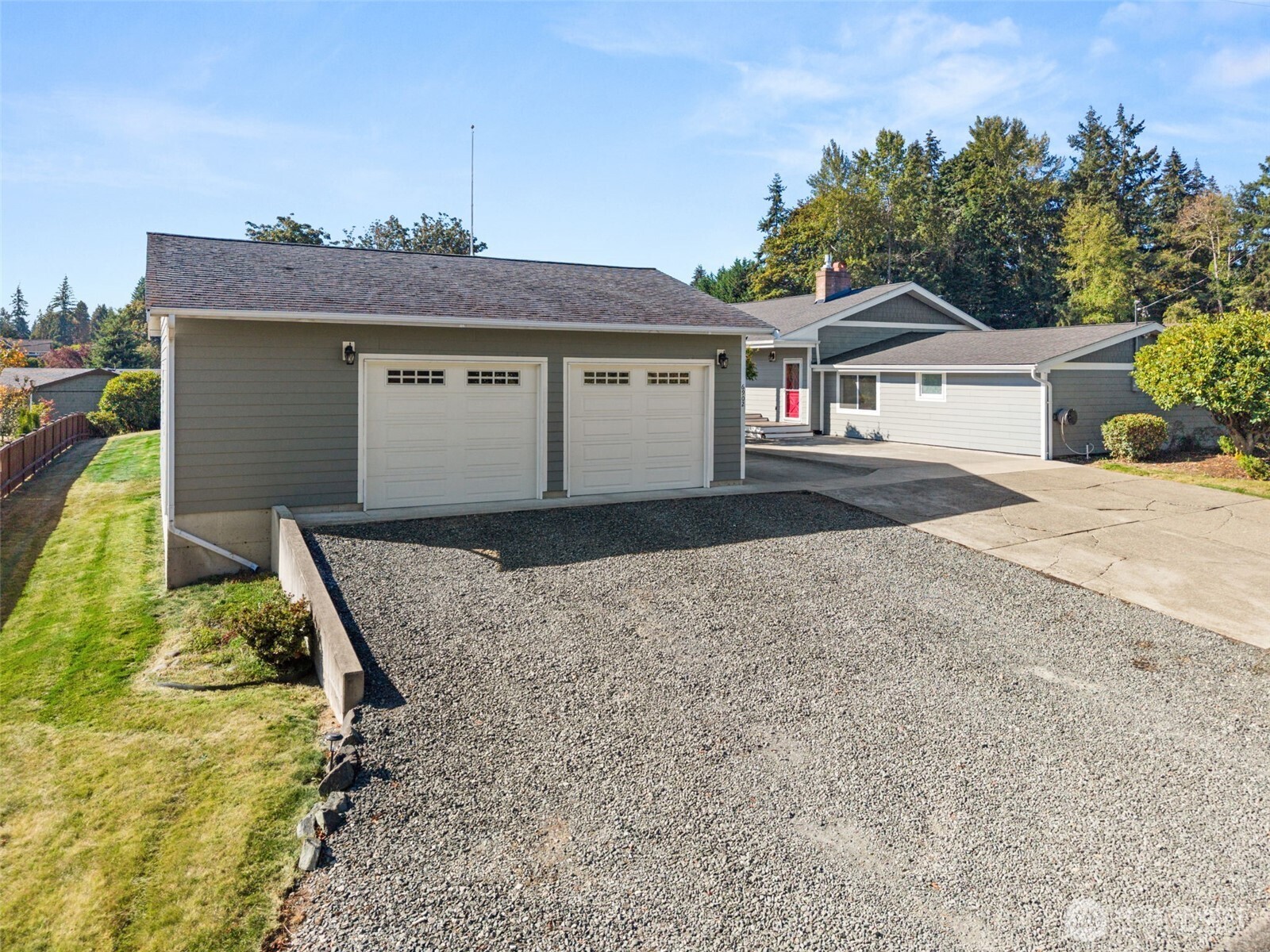 6902 92nd Street Property Photo 1