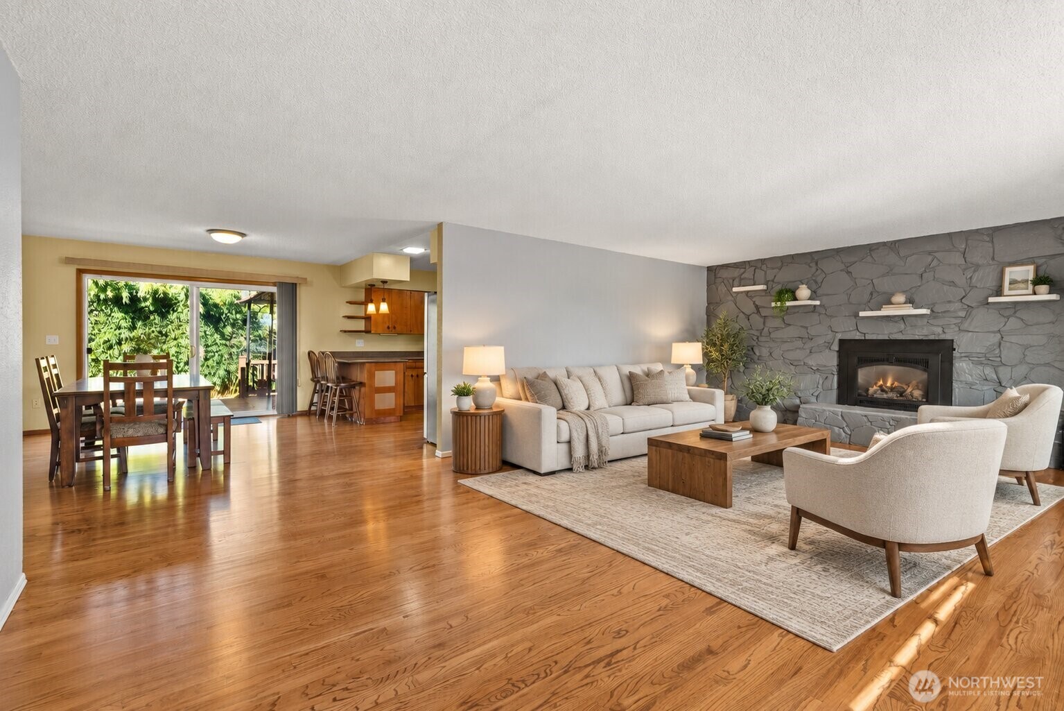 6902 92nd Street Property Photo 3