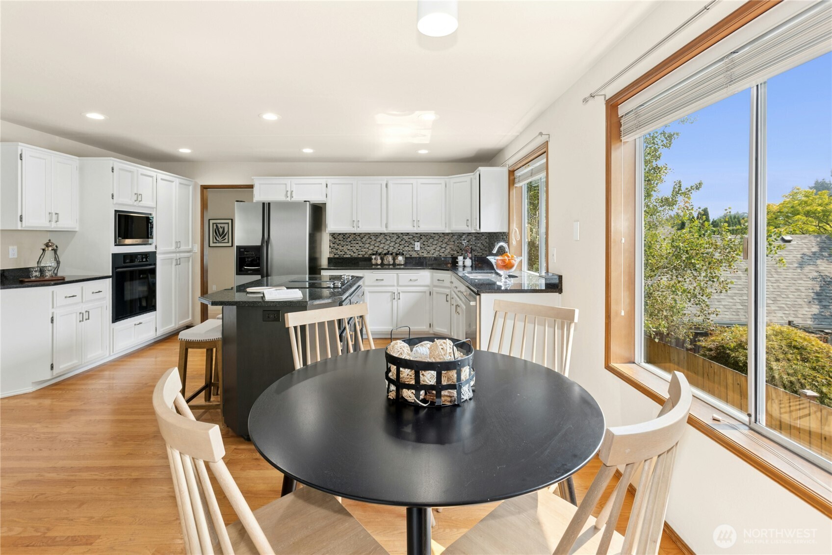 17102 Ne 37th Place Property Photo 11