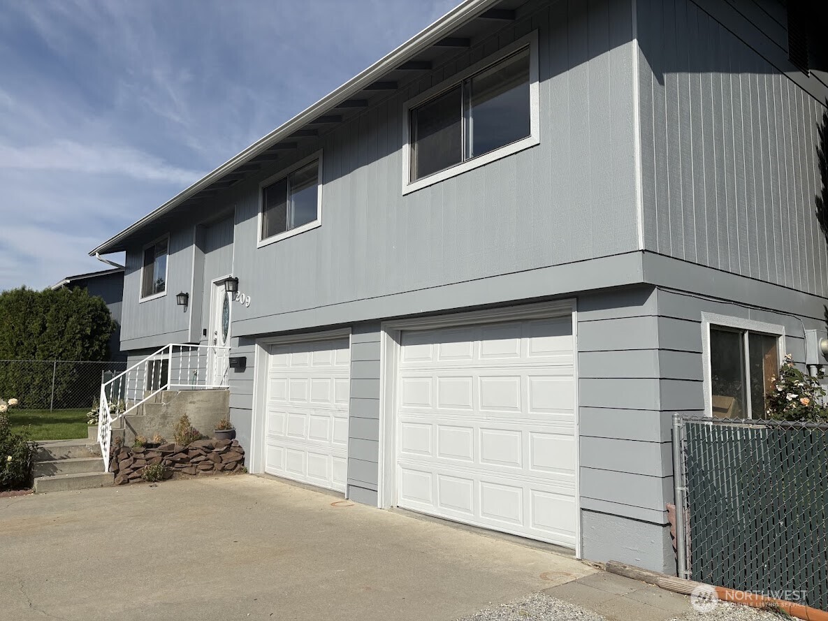 209 Eastridge Drive Property Photo 35