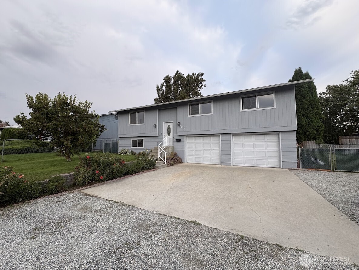 209 Eastridge Drive Property Photo 38