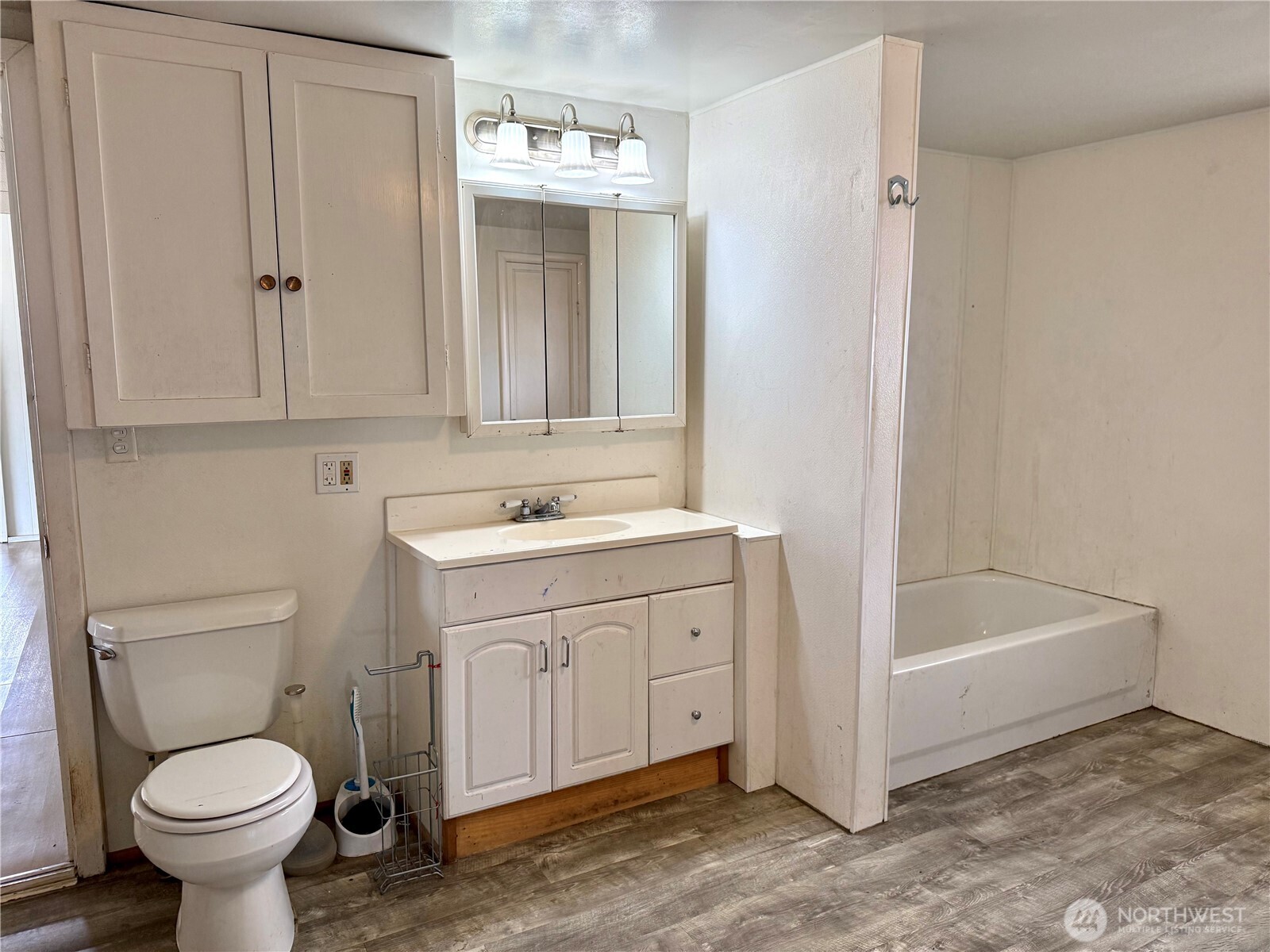 410 W Glover Street Property Photo 11