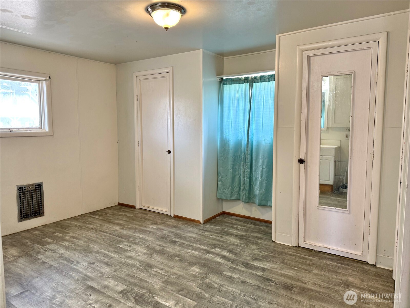 410 W Glover Street Property Photo 12