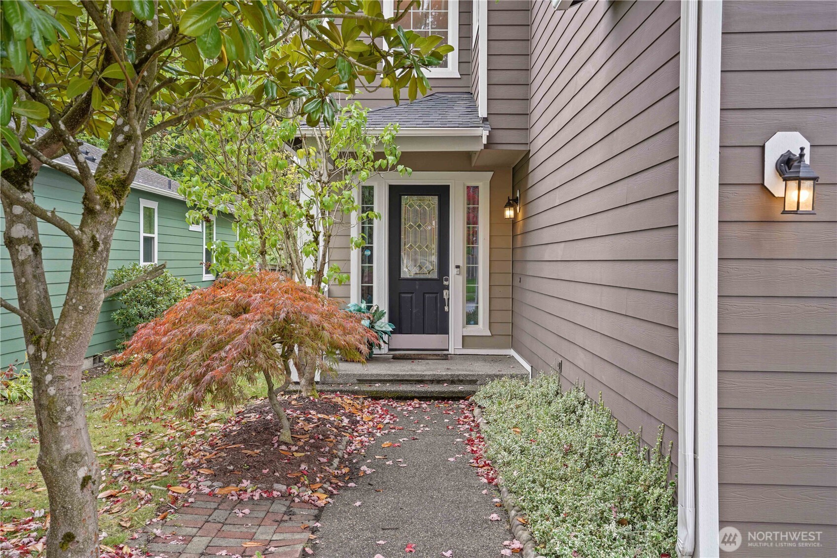 8806 177th Street Property Photo 4
