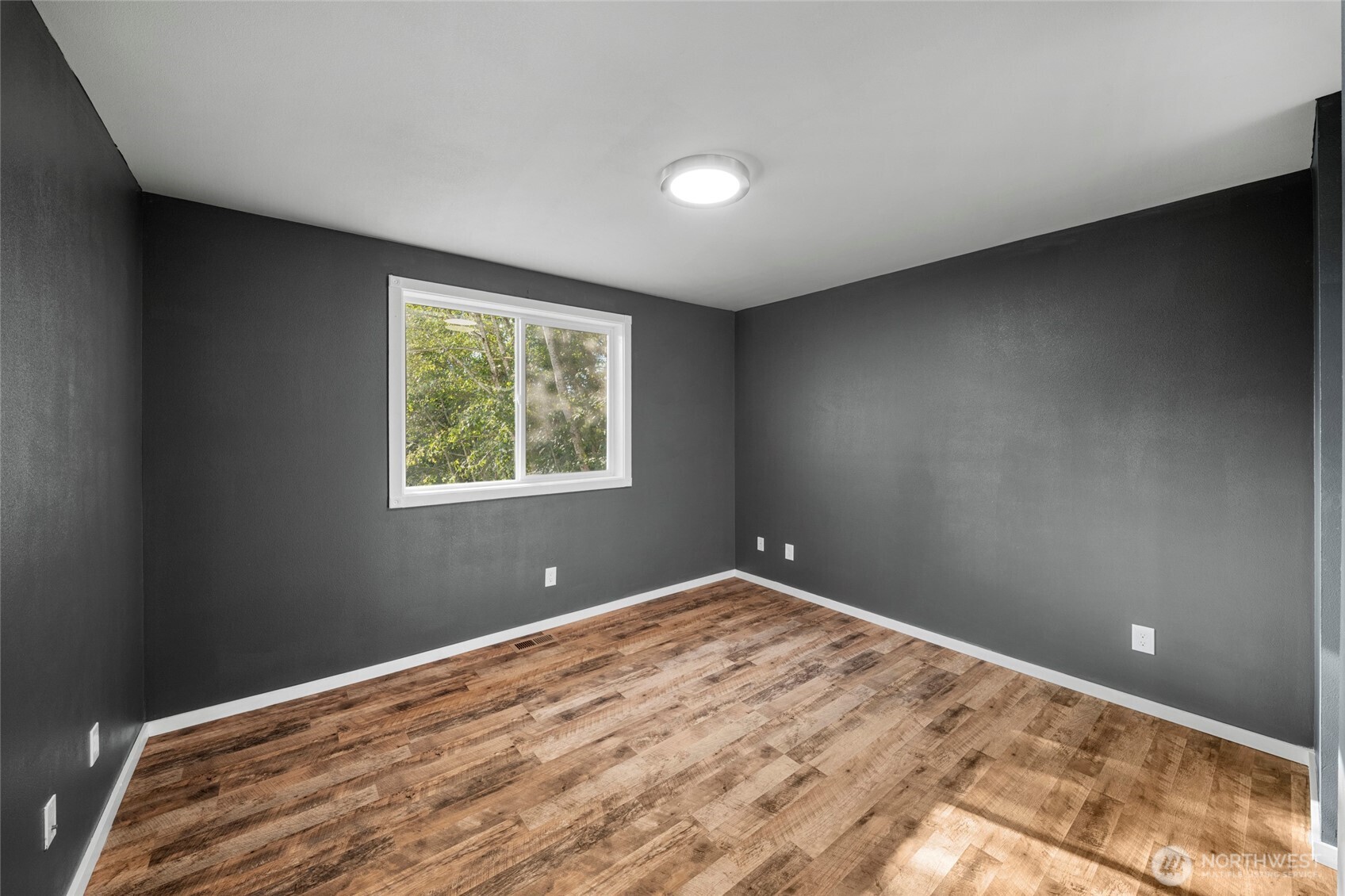 690 N Summit Road Property Photo 17