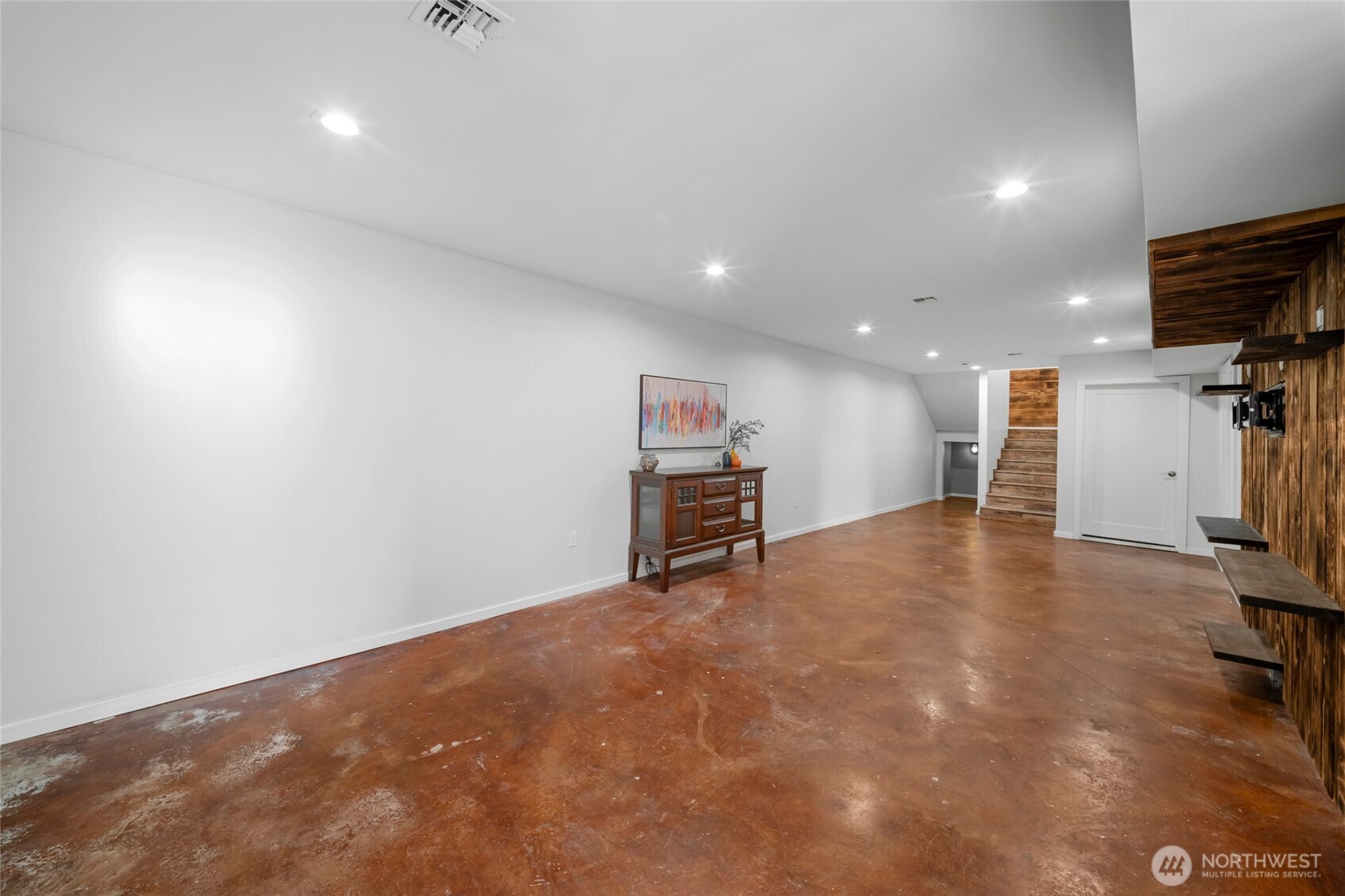 690 N Summit Road Property Photo 23