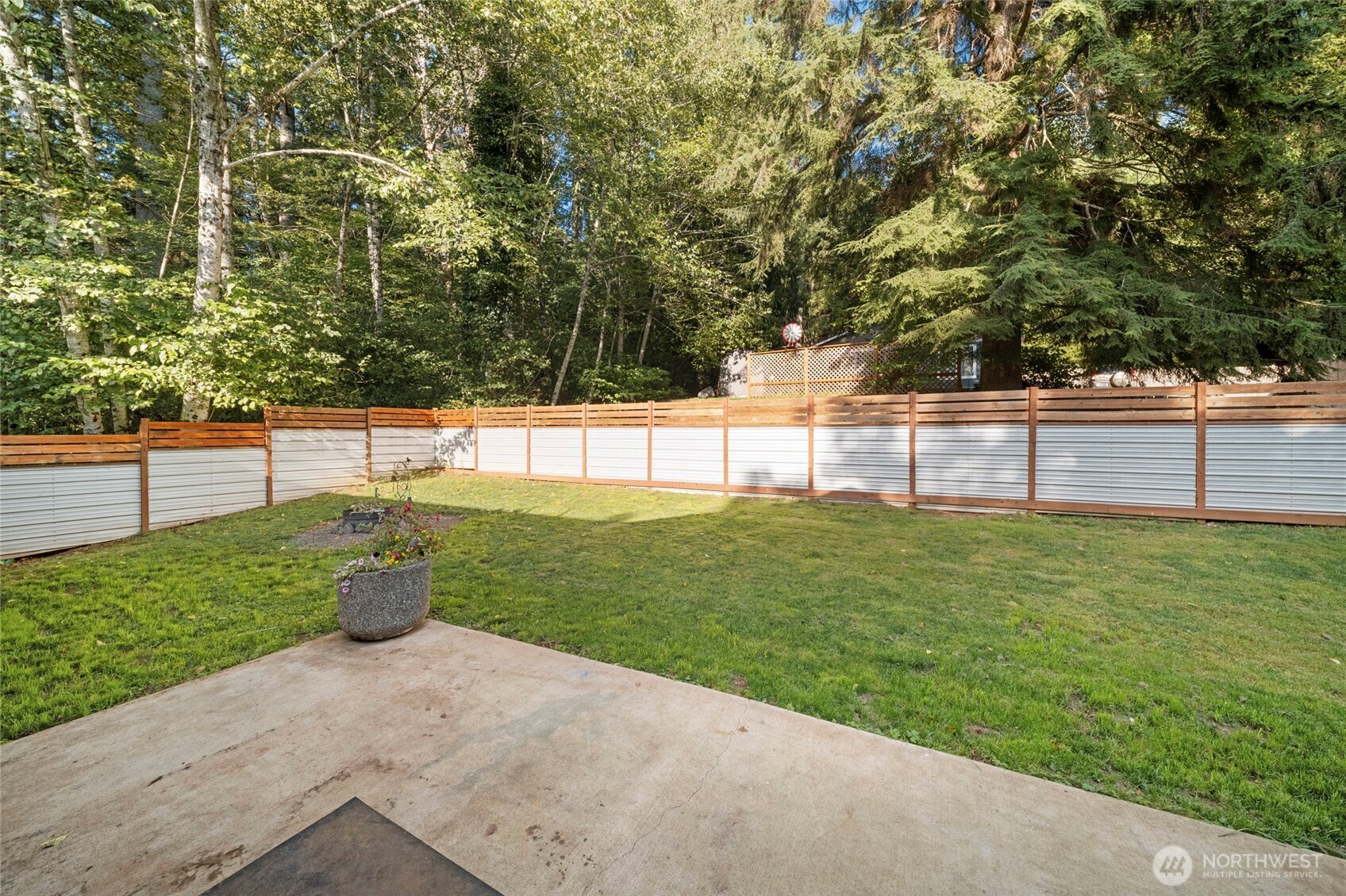690 N Summit Road Property Photo 33