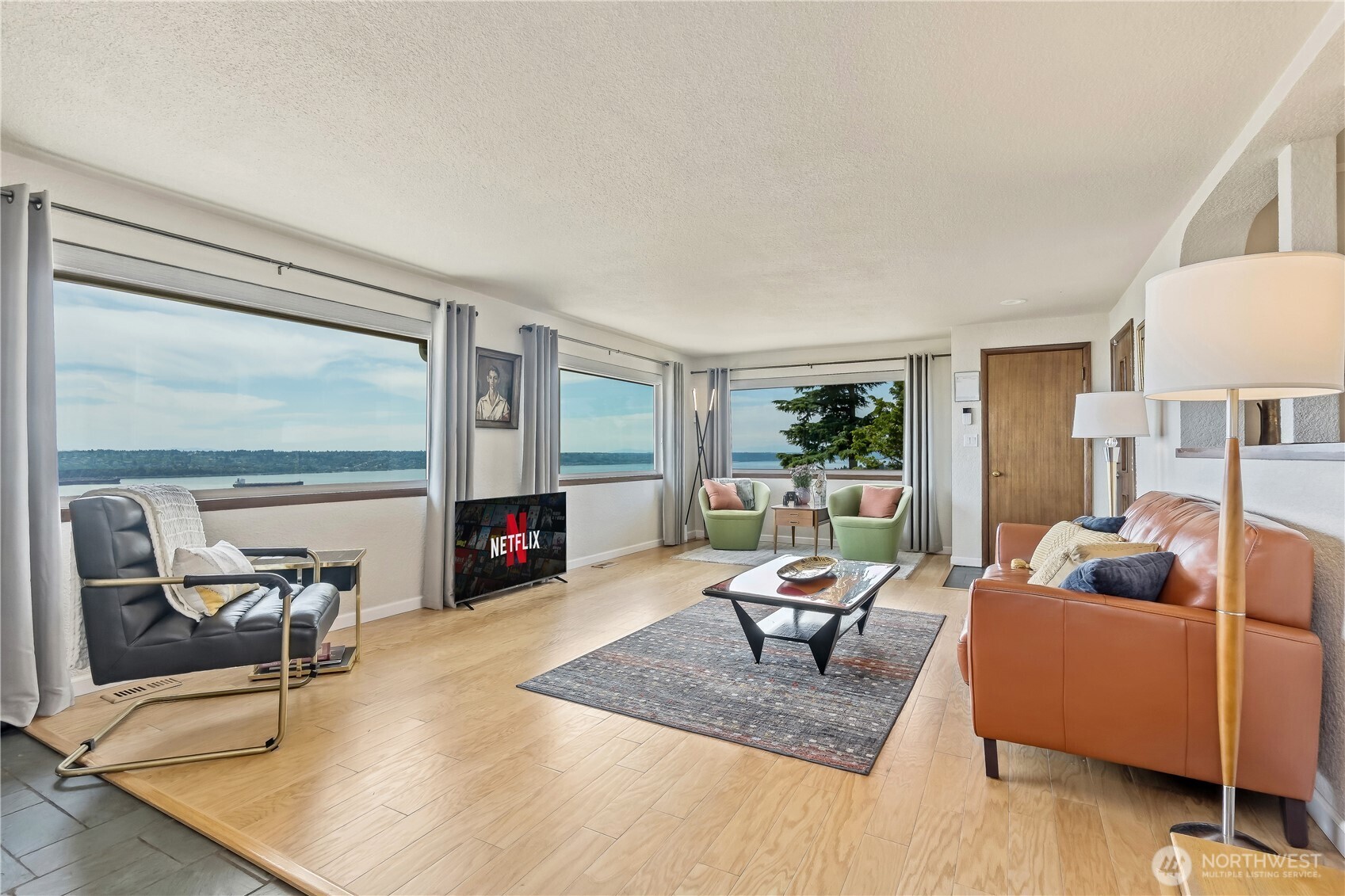 2040 Browns Point Boulevard Property Photo 3