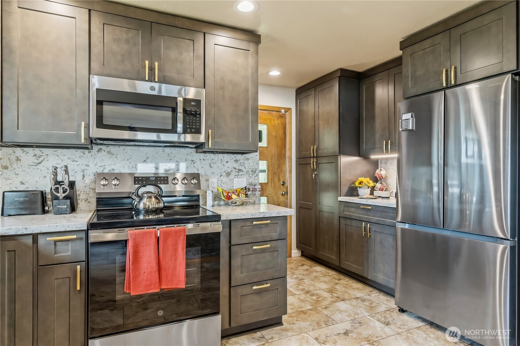 2040 Browns Point Boulevard Property Photo 13