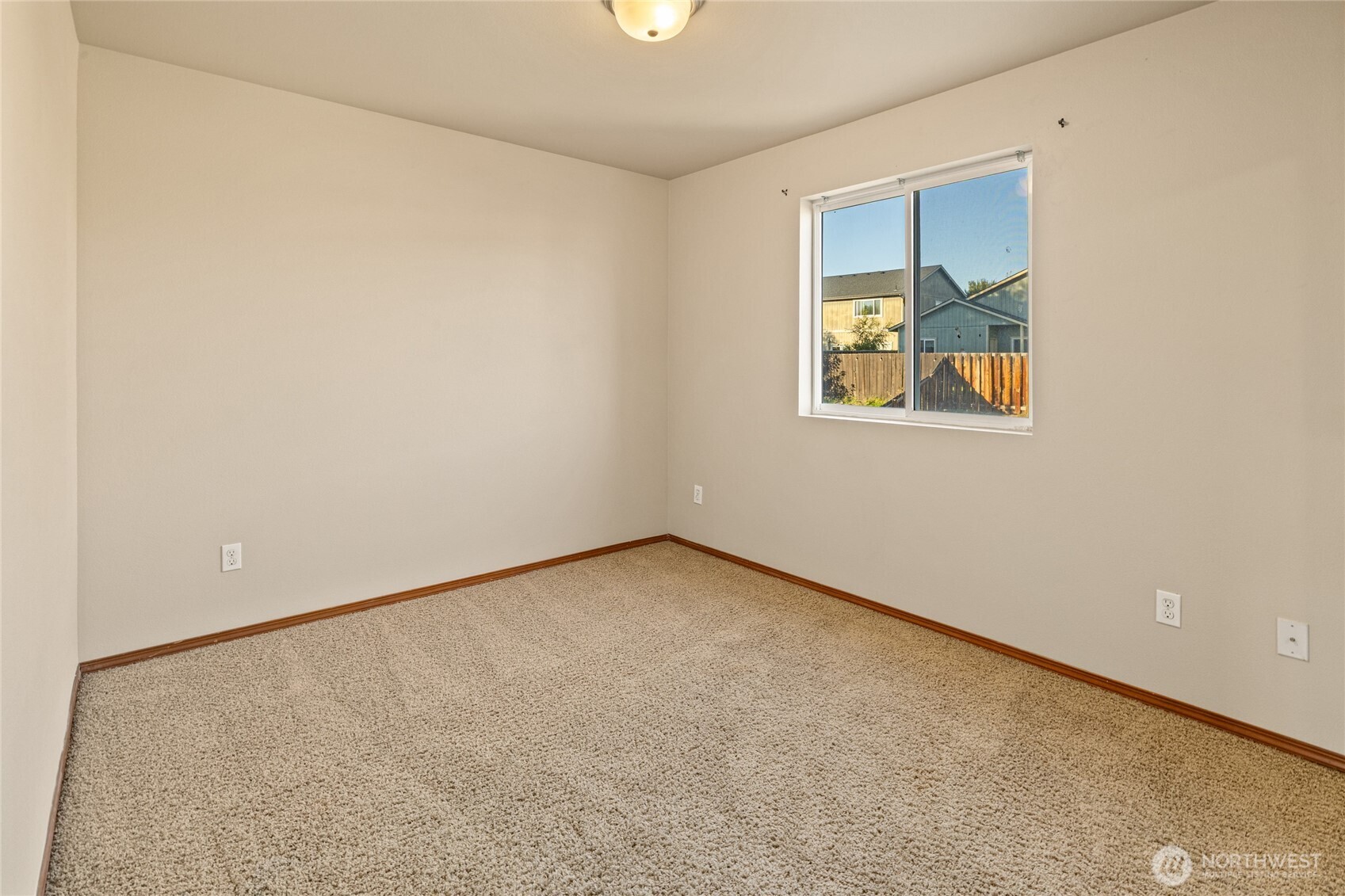 1911 W Peakview Drive Property Photo 15