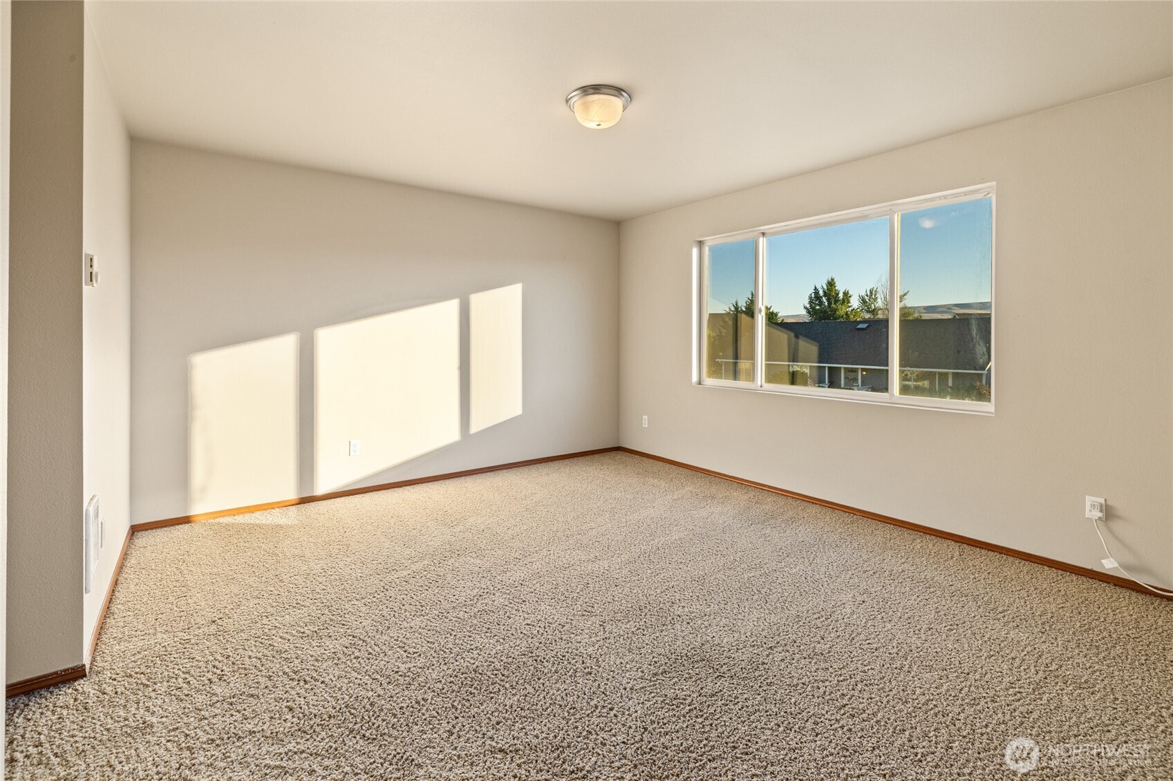 1911 W Peakview Drive Property Photo 19