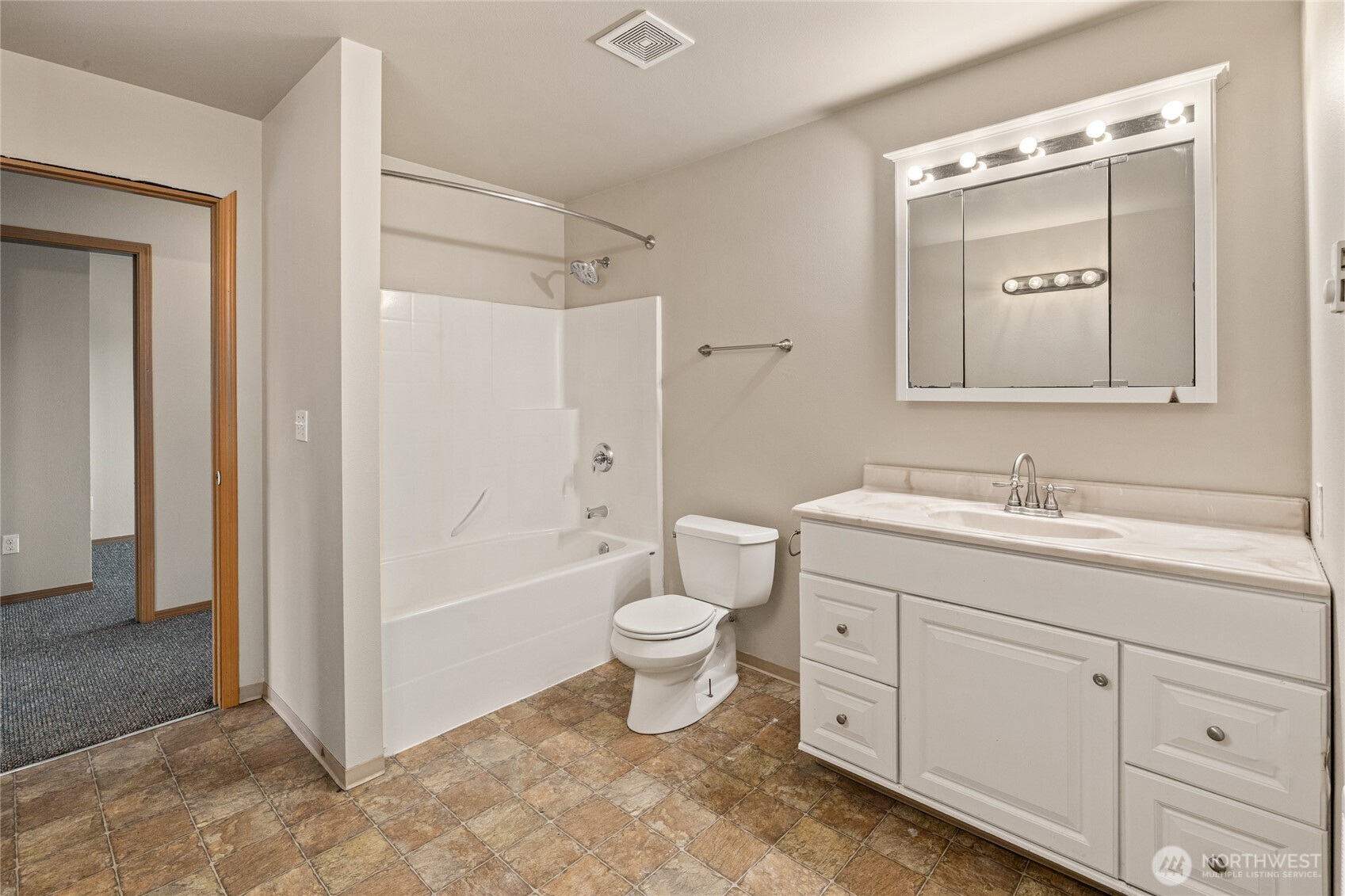 1911 W Peakview Drive Property Photo 28