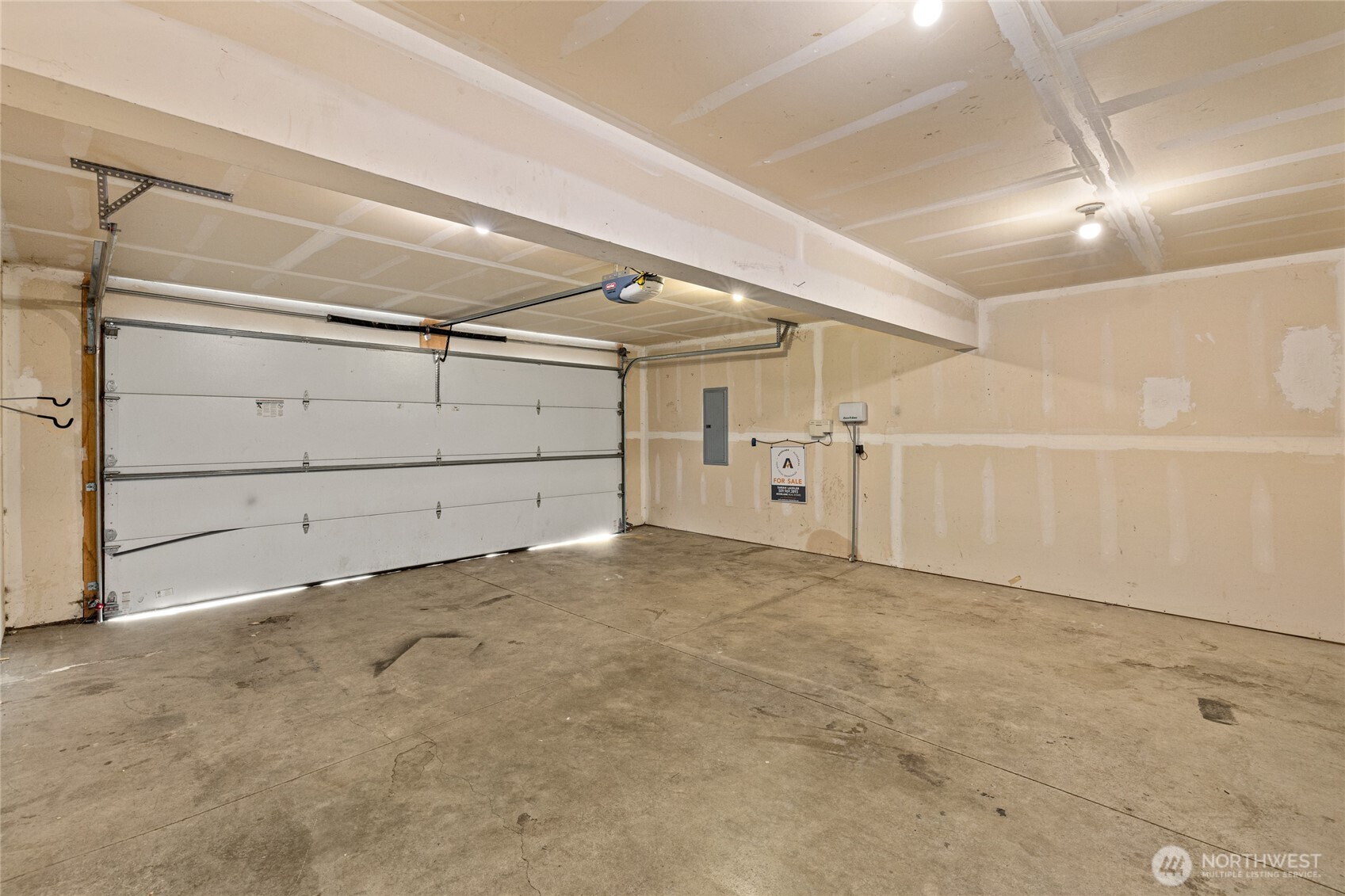 1911 W Peakview Drive Property Photo 31