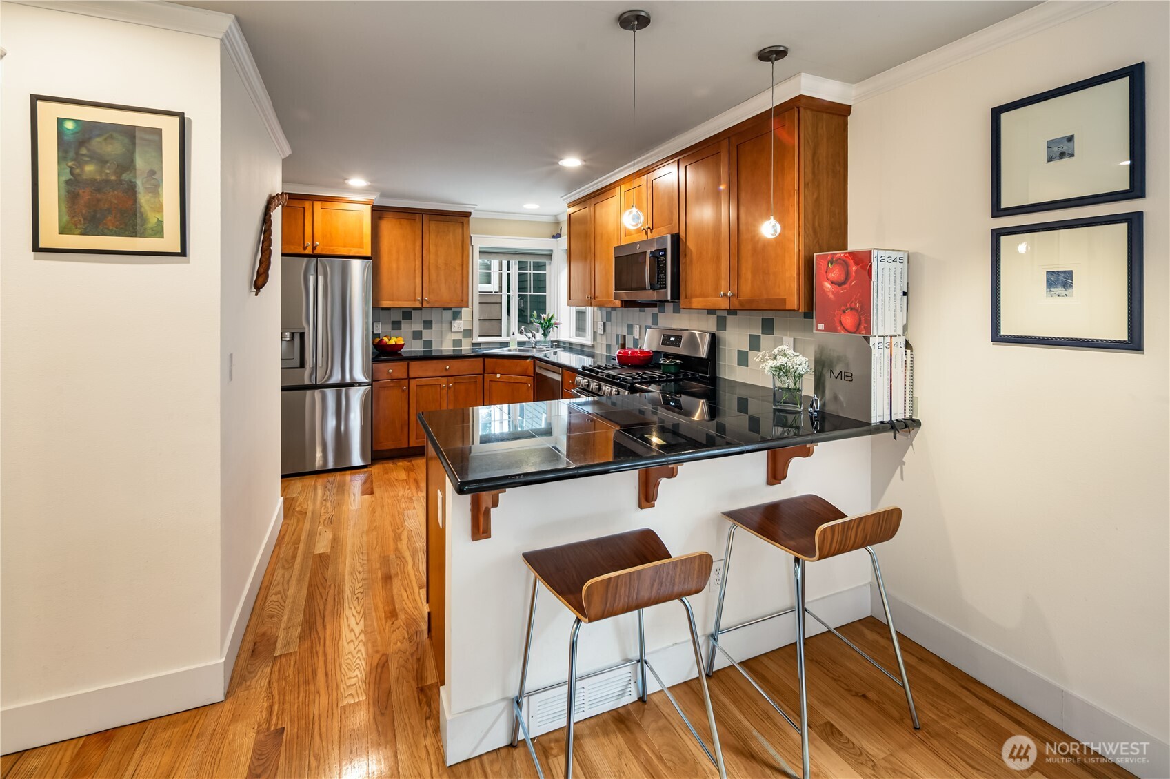 128 B 25th Avenue Property Photo 10