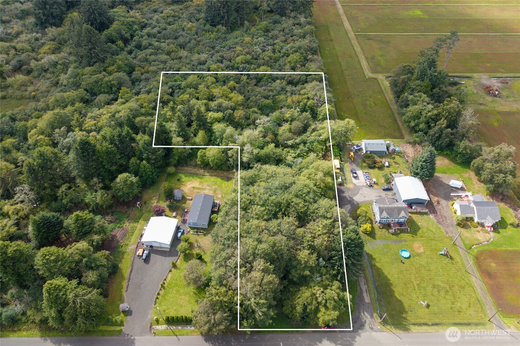 1901 Cranberry Road Property Photo 2