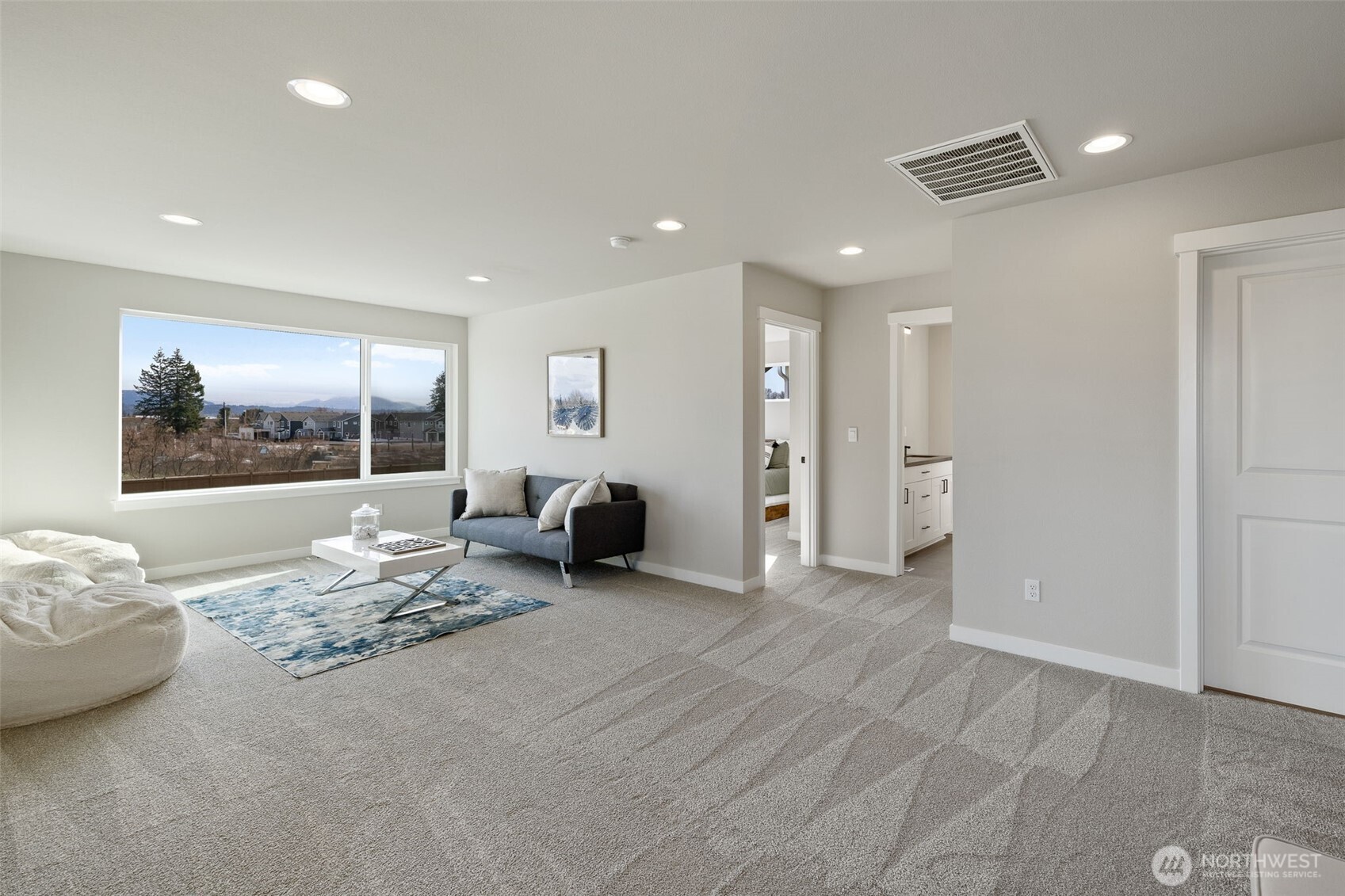 916 183rd Place Property Photo 8