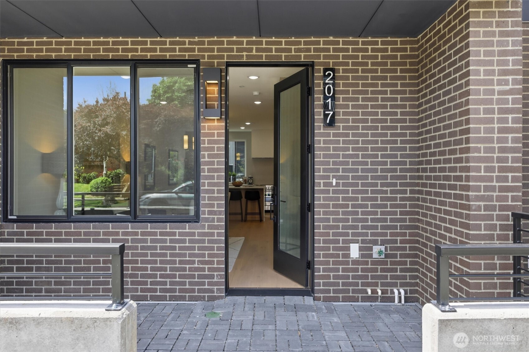2017 Minor Avenue Property Photo 5