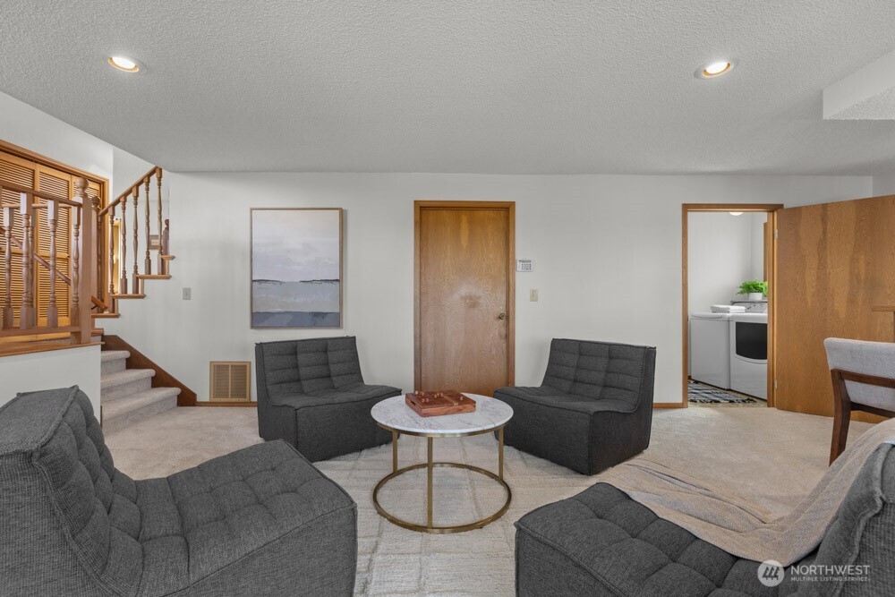 7404 100th Avenue Property Photo 14