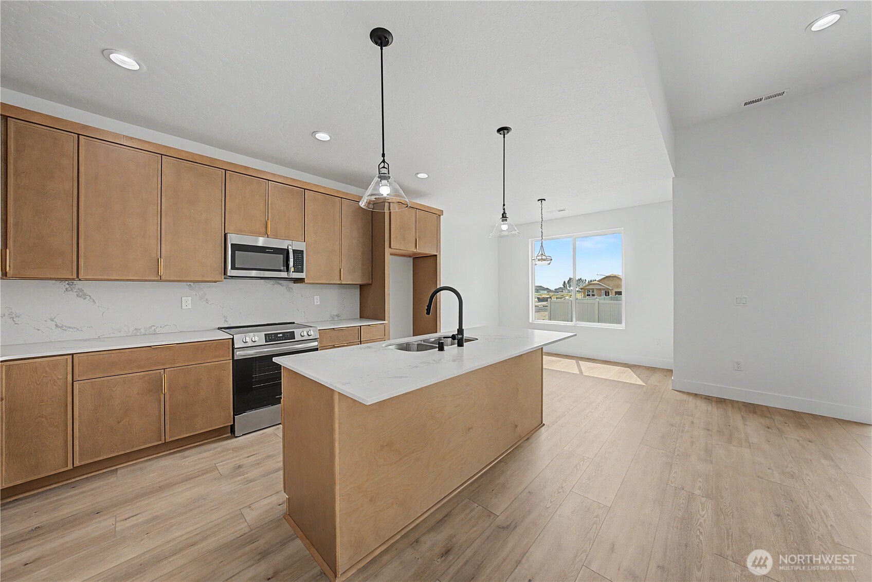 703 N Street Property Photo 16