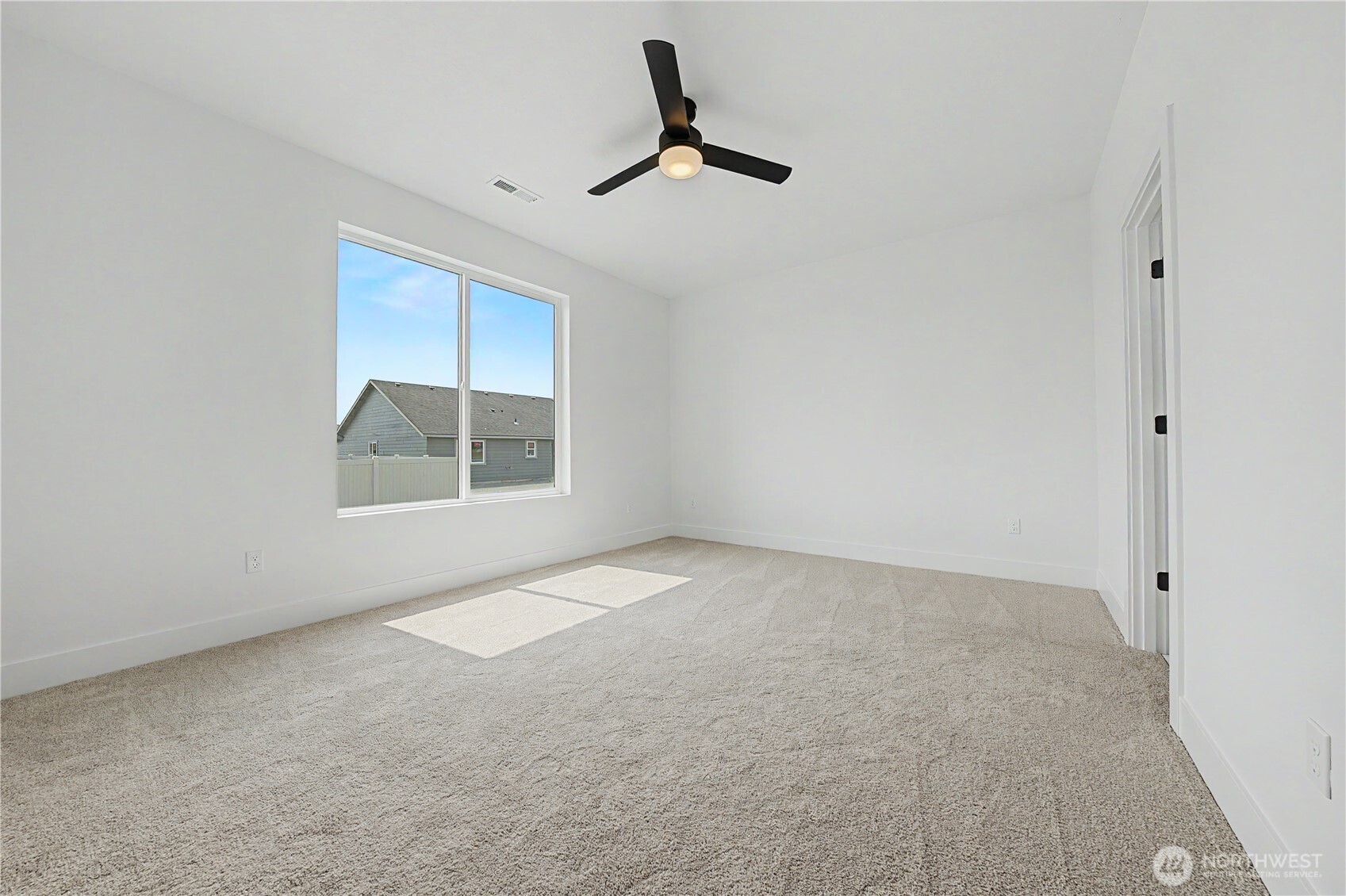 703 N Street Property Photo 32