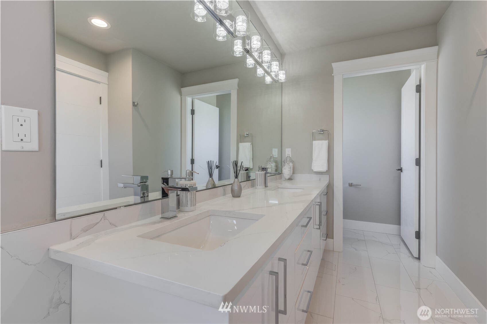 5315 Coastal Loop Property Photo 18