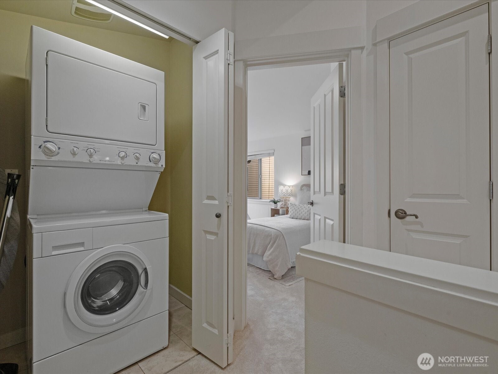 8554 A Mary Avenue Property Photo 23