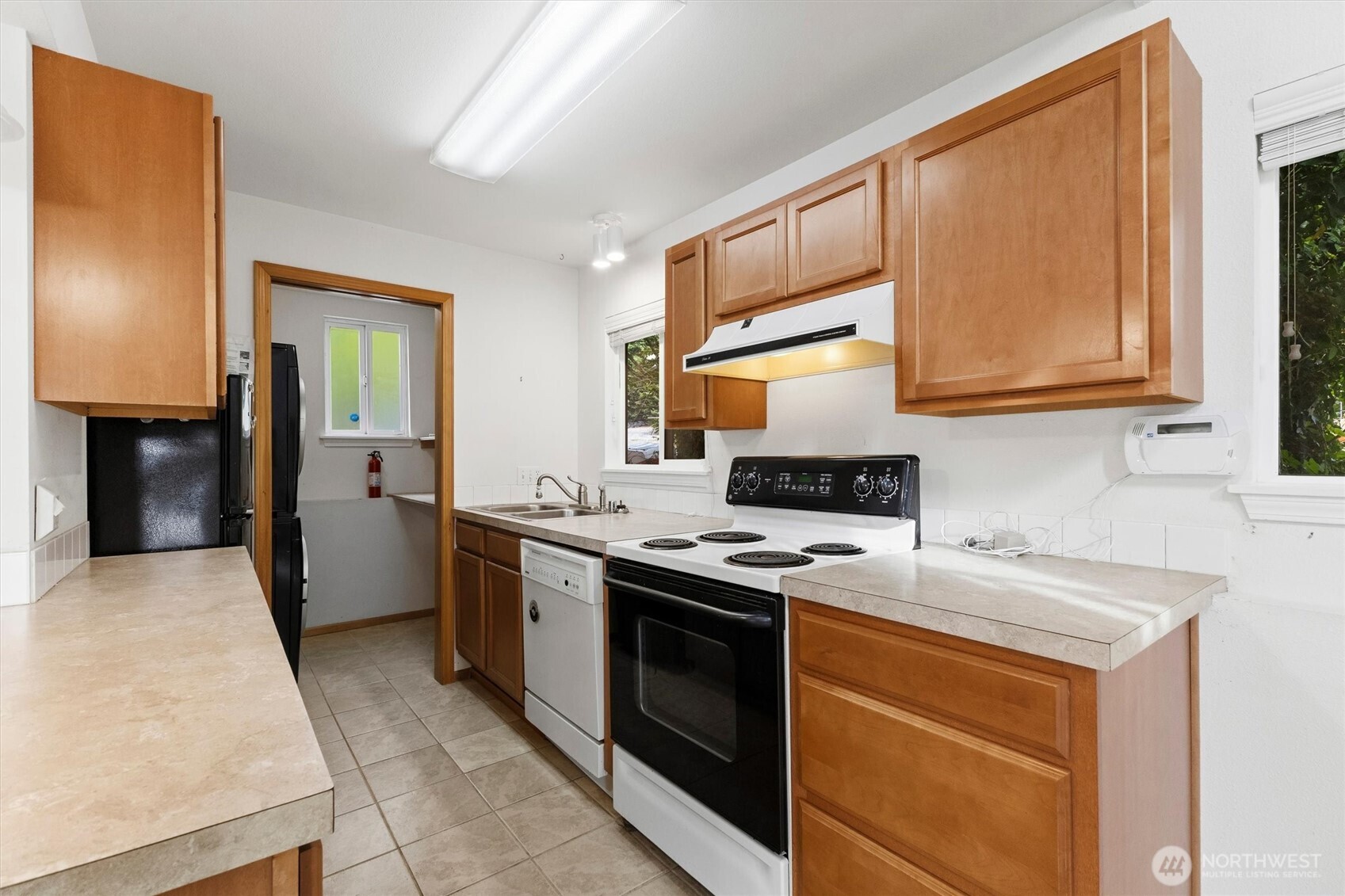 419 Northshore Drive Property Photo 32