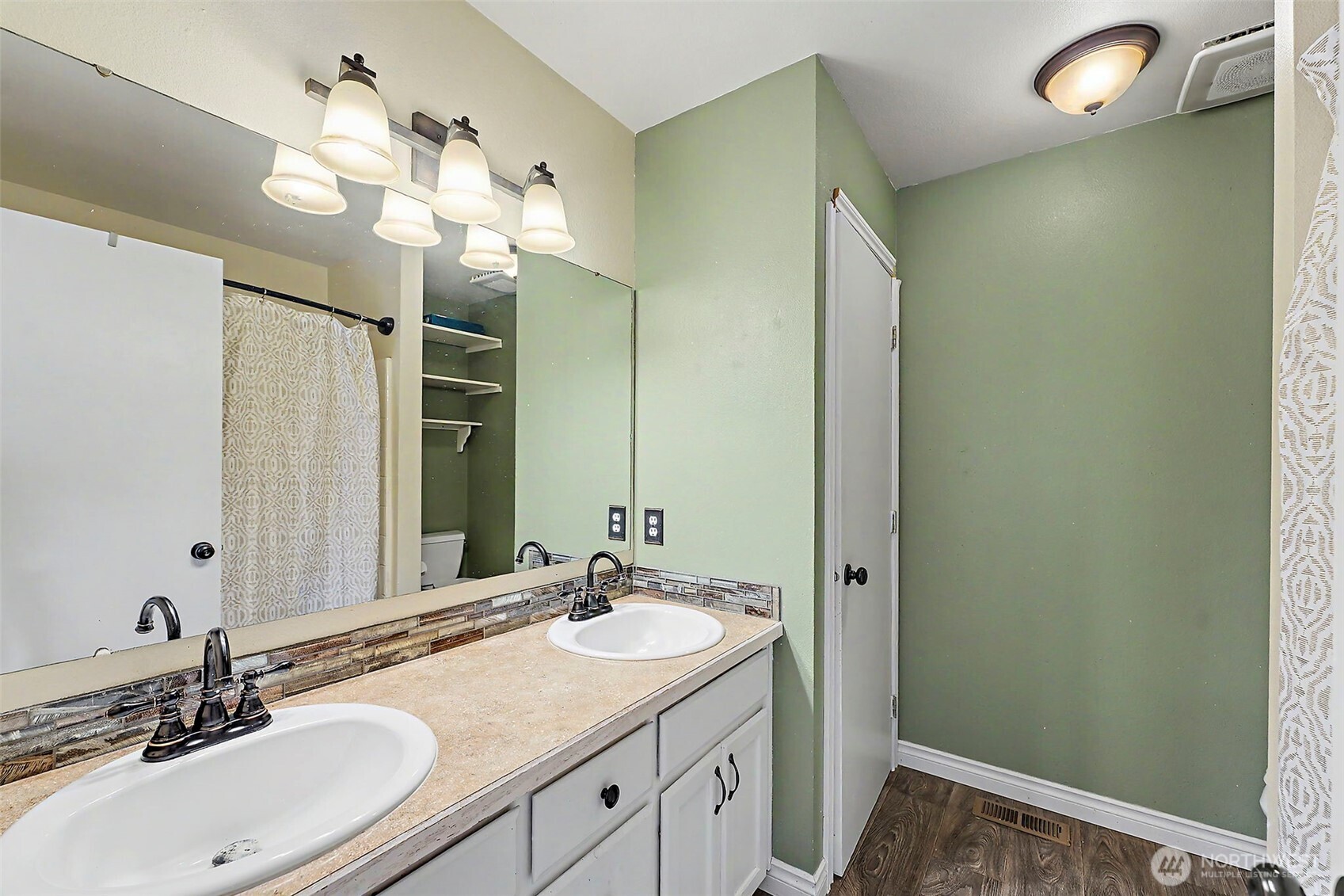 13002 226th Street Property Photo 23