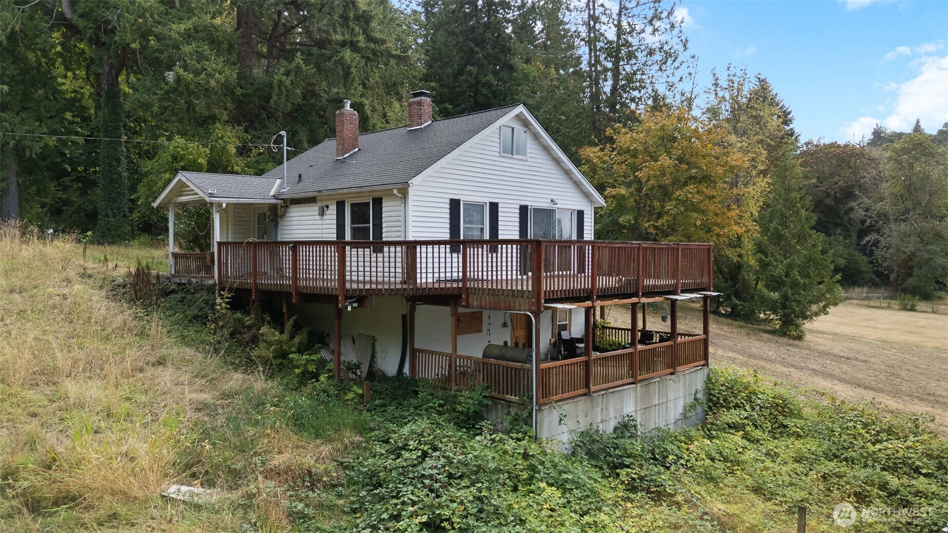 4125 Tracyton Beach Road Property Photo 2