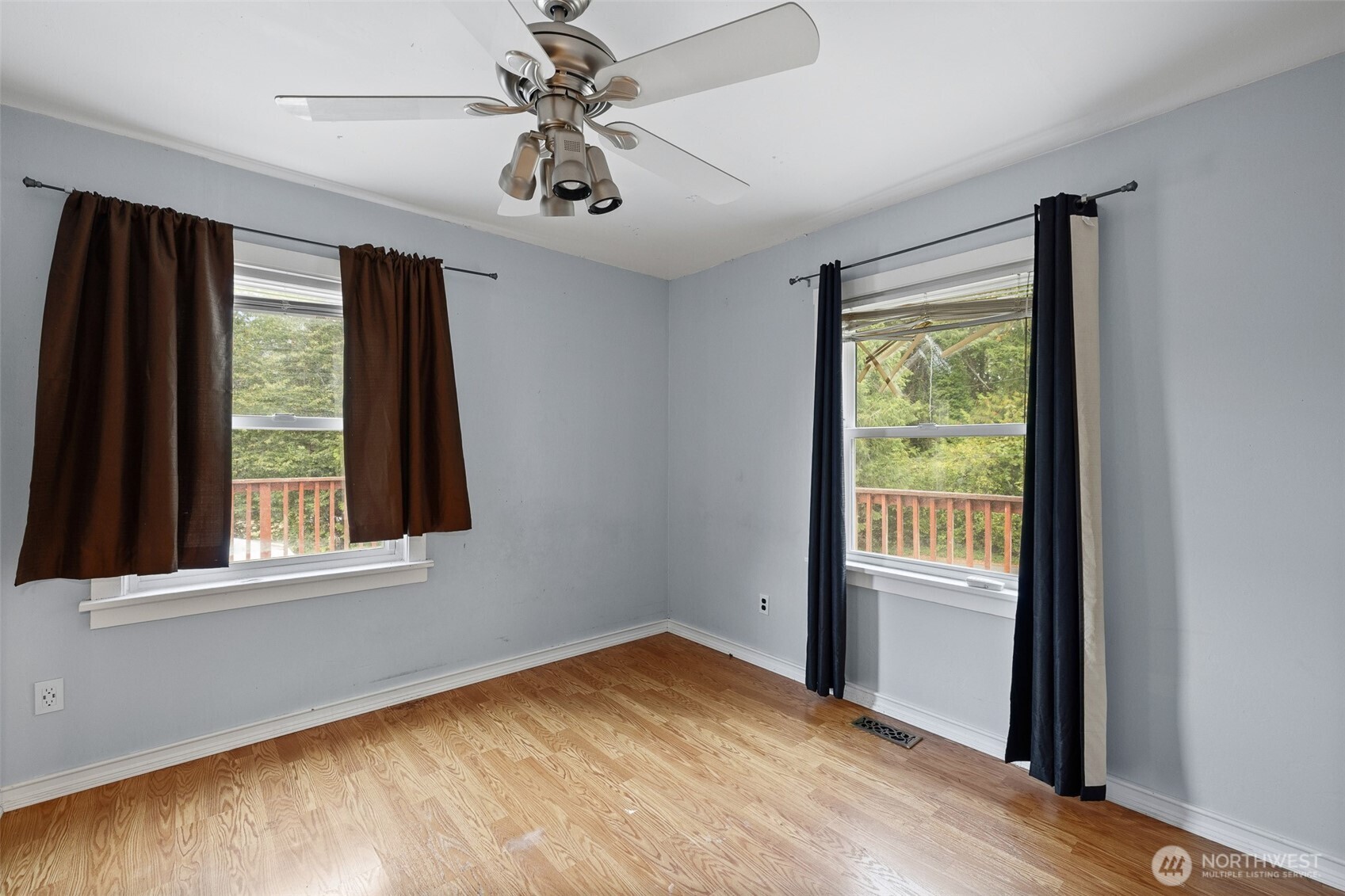 4125 Tracyton Beach Road Property Photo 12