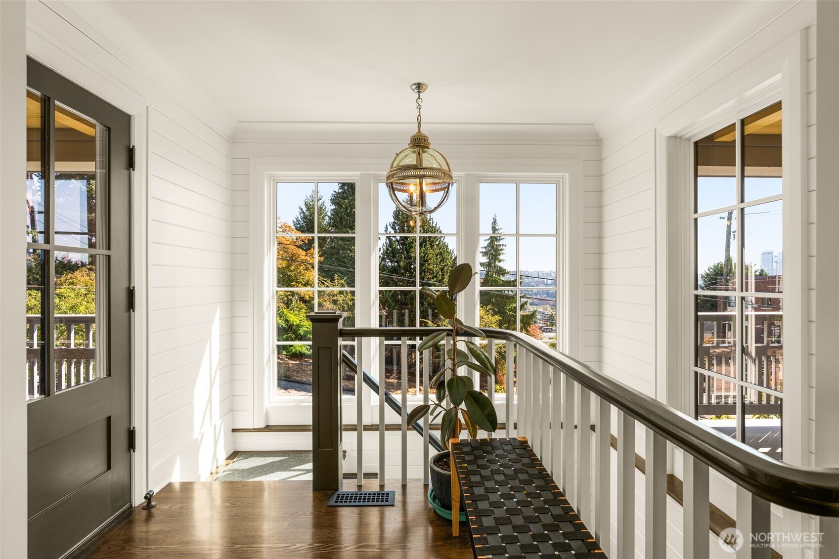 1107 4th Avenue Property Photo 7