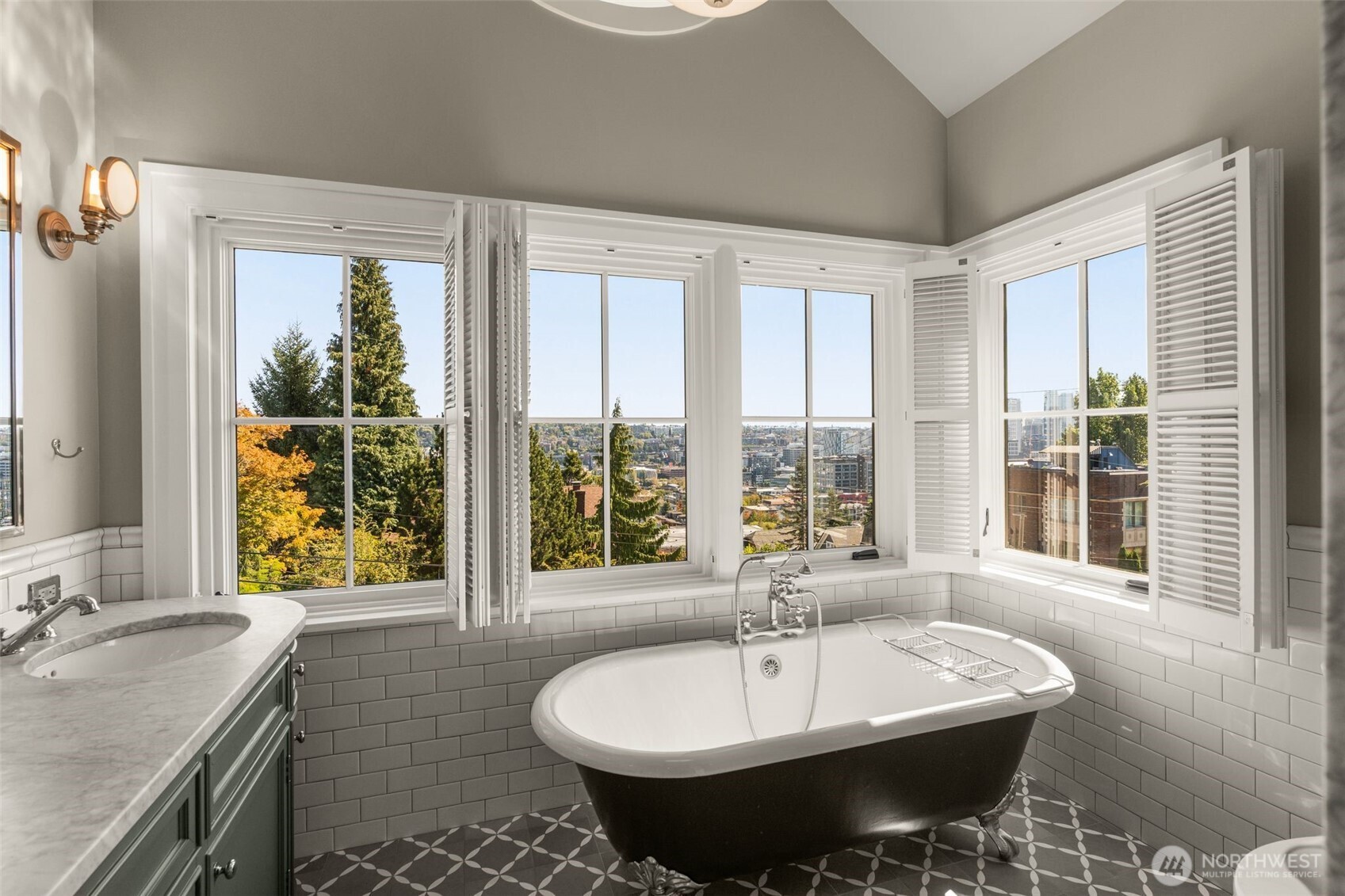 1107 4th Avenue Property Photo 28