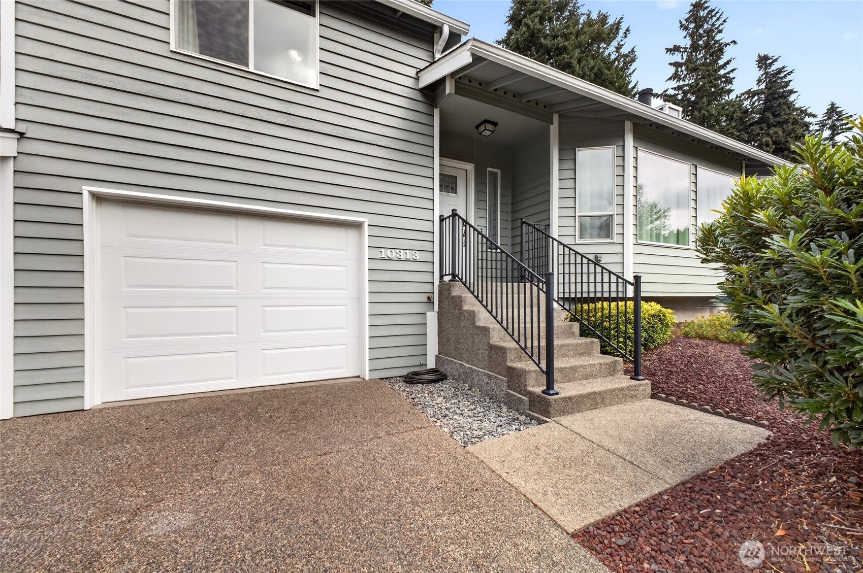 10313 148th Street Ct Property Photo 5