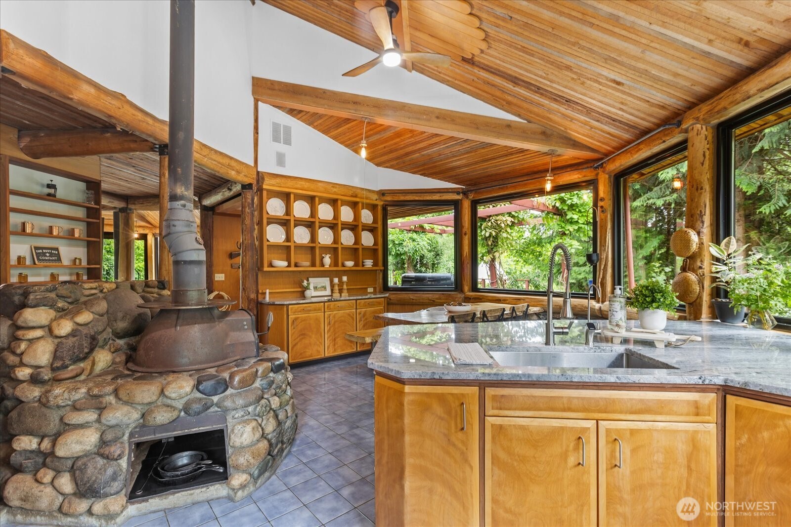 27346 Lake Cavanaugh Road Property Photo 9