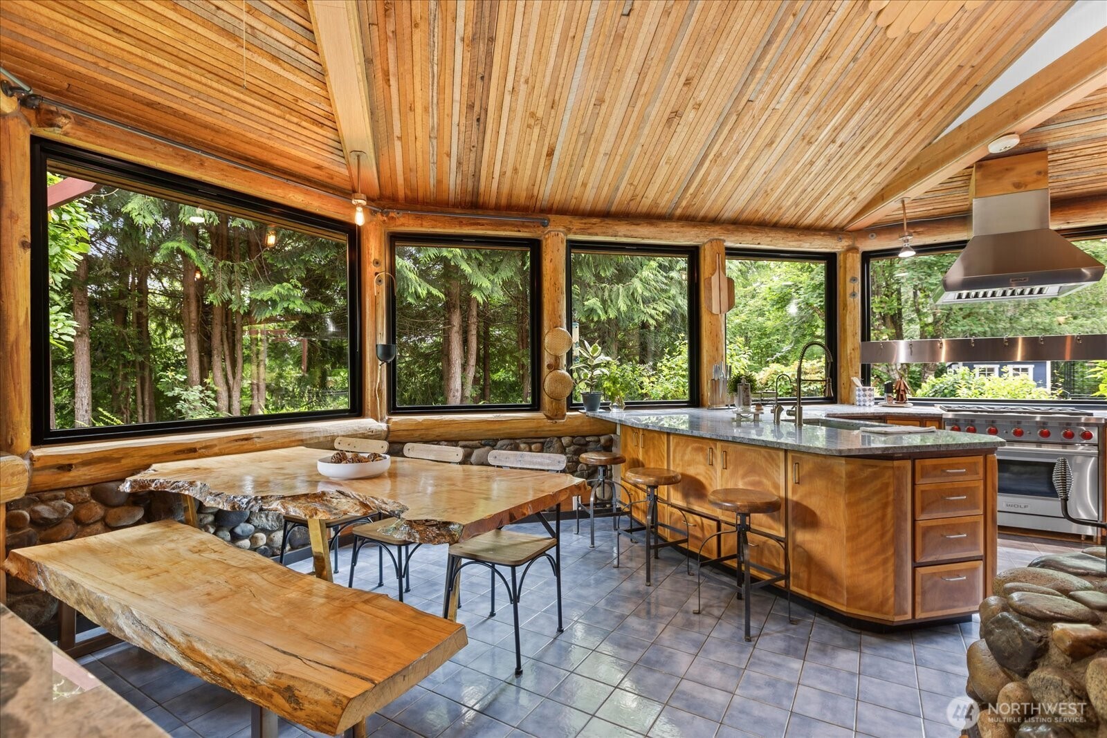 27346 Lake Cavanaugh Road Property Photo 10