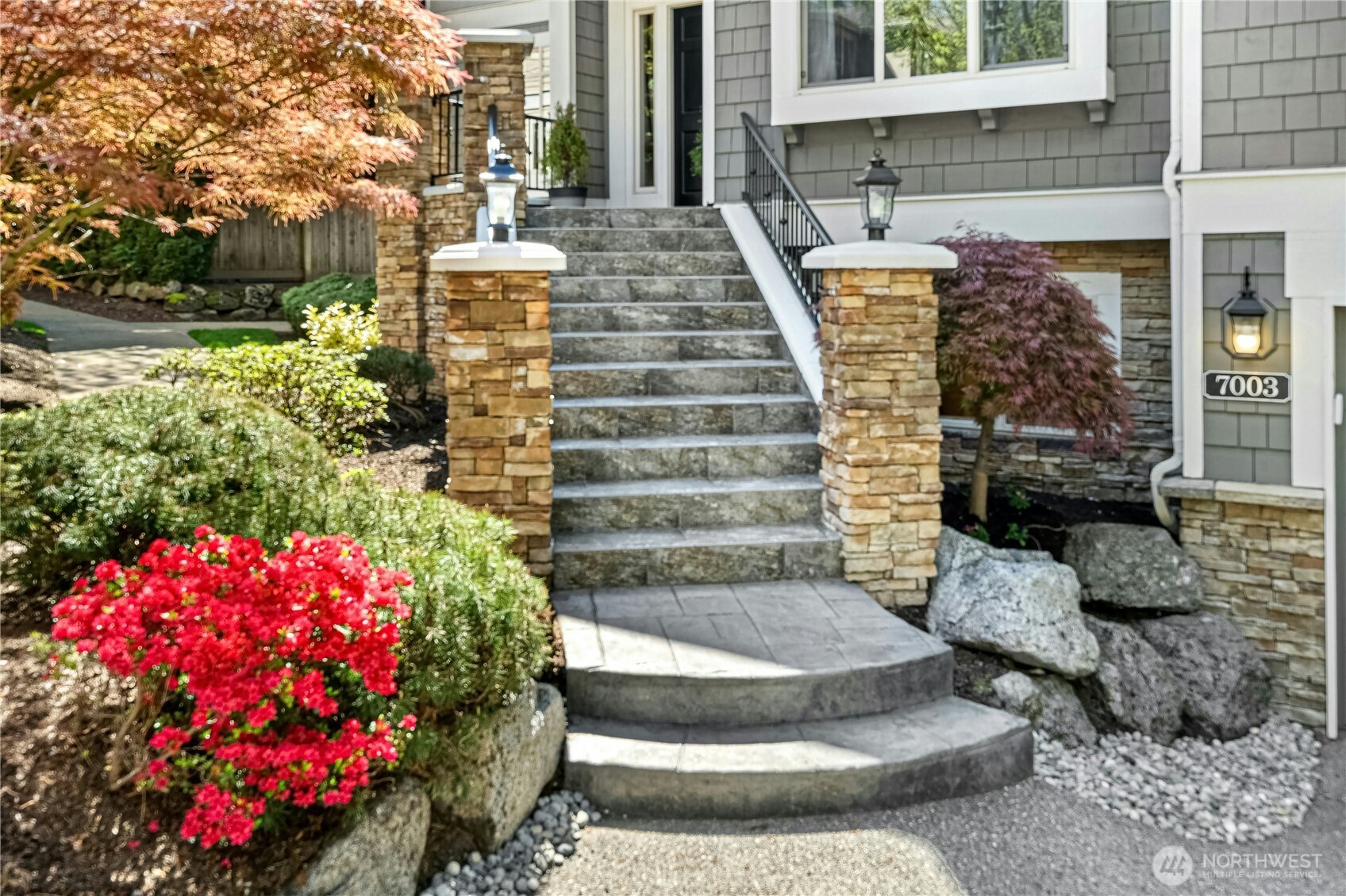 7003 117th Place Property Photo 3