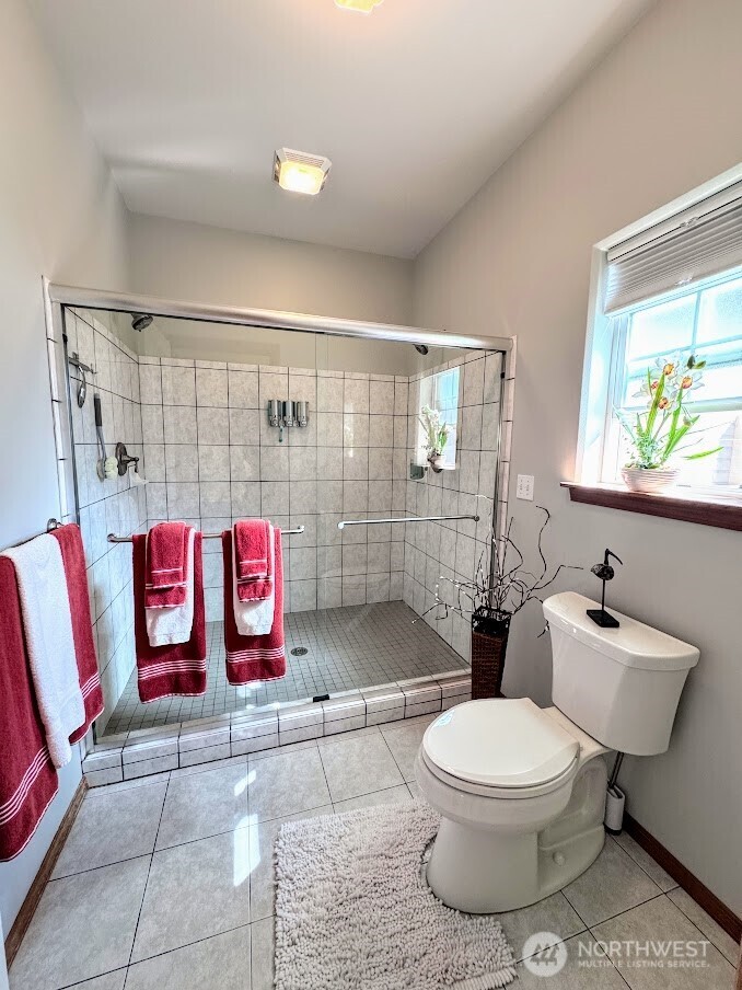 108 N Western Avenue Property Photo 12
