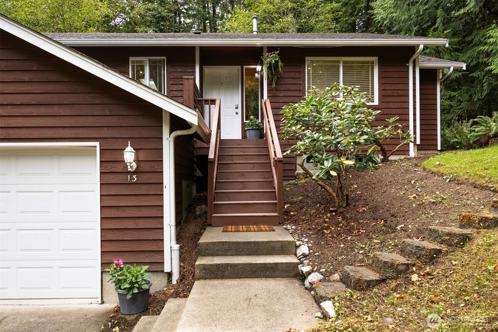 13 Rocky Ridge Drive Property Photo 2