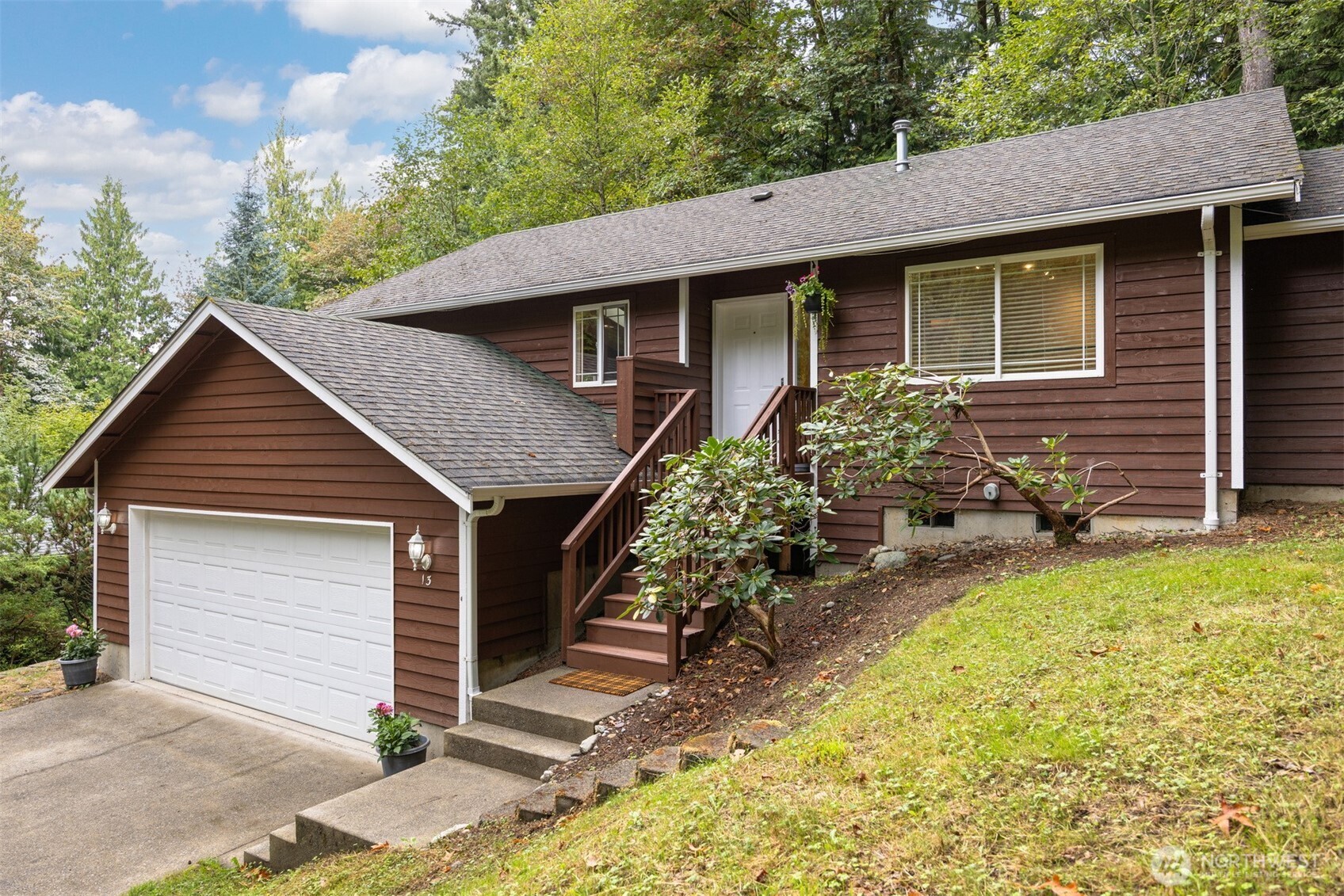 13 Rocky Ridge Drive Property Photo 2