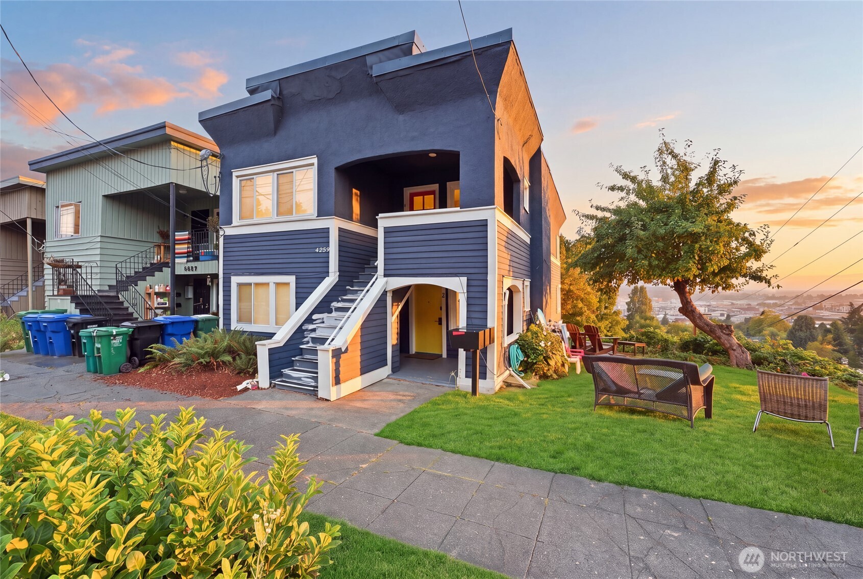 4259 Greenwood Avenue Property Photo 1