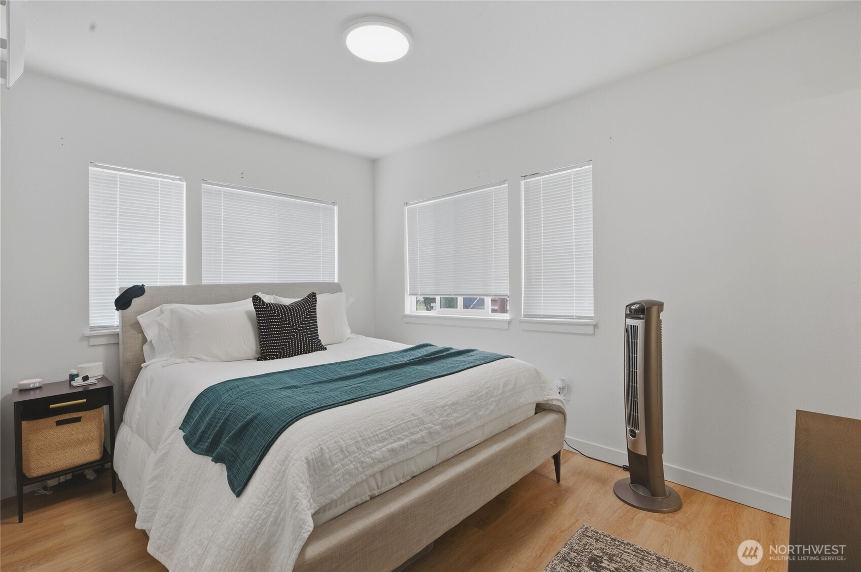 4259 Greenwood Avenue Property Photo 13