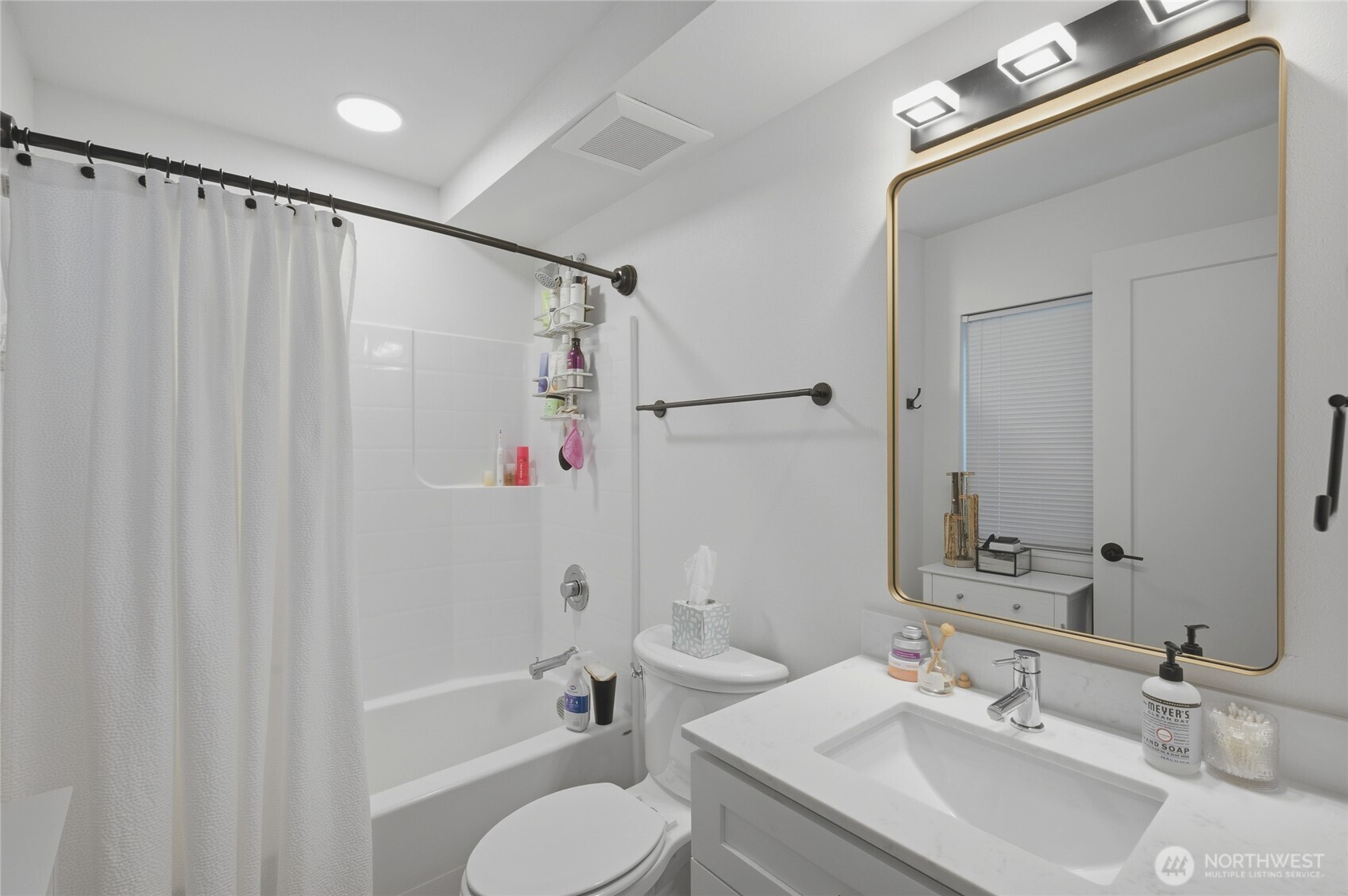 4259 Greenwood Avenue Property Photo 15