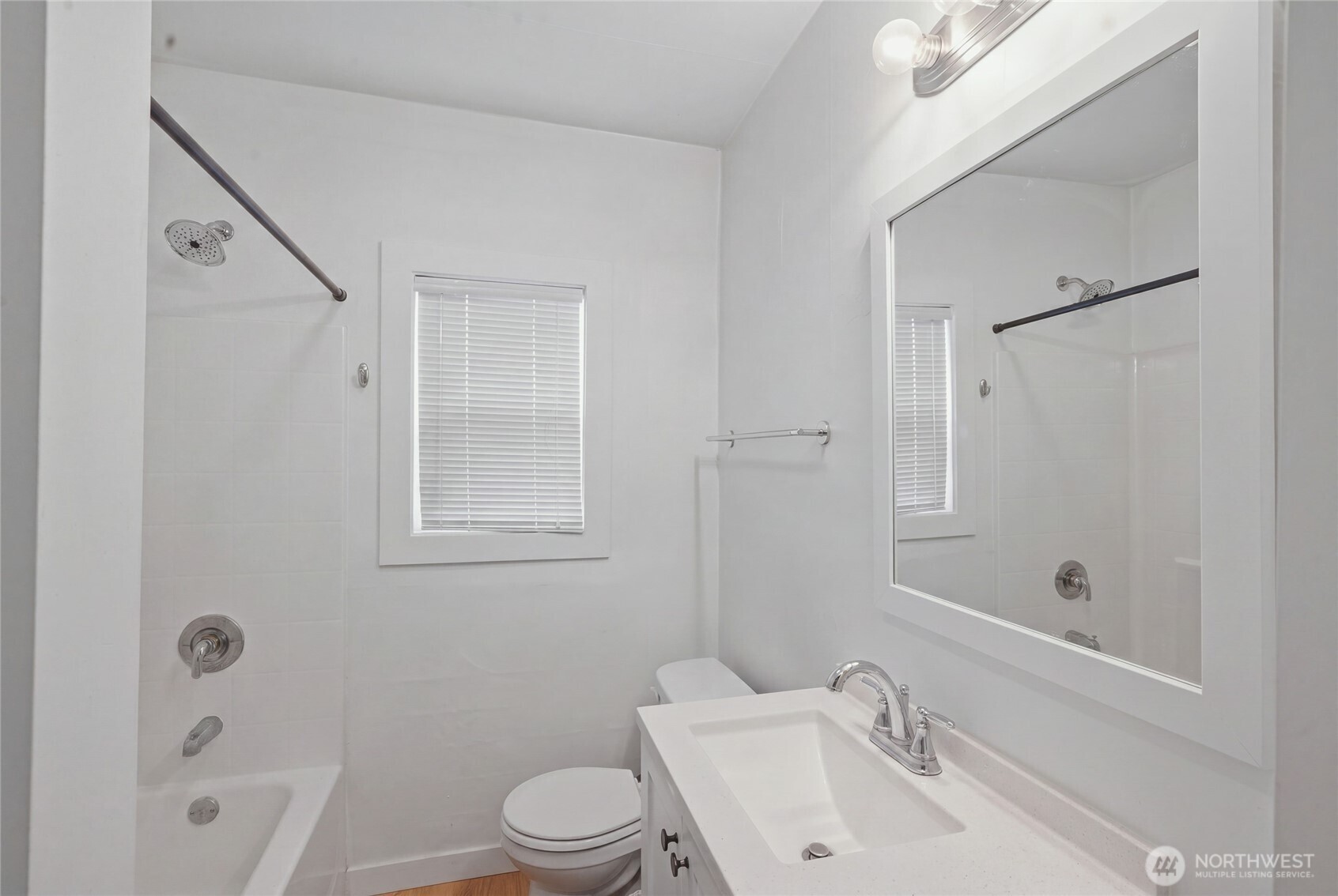 4259 Greenwood Avenue Property Photo 19