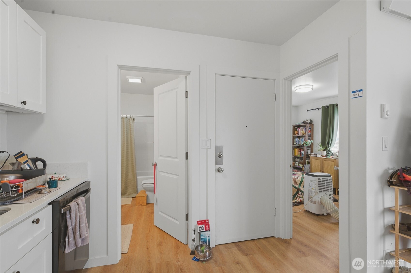 4259 Greenwood Avenue Property Photo 20