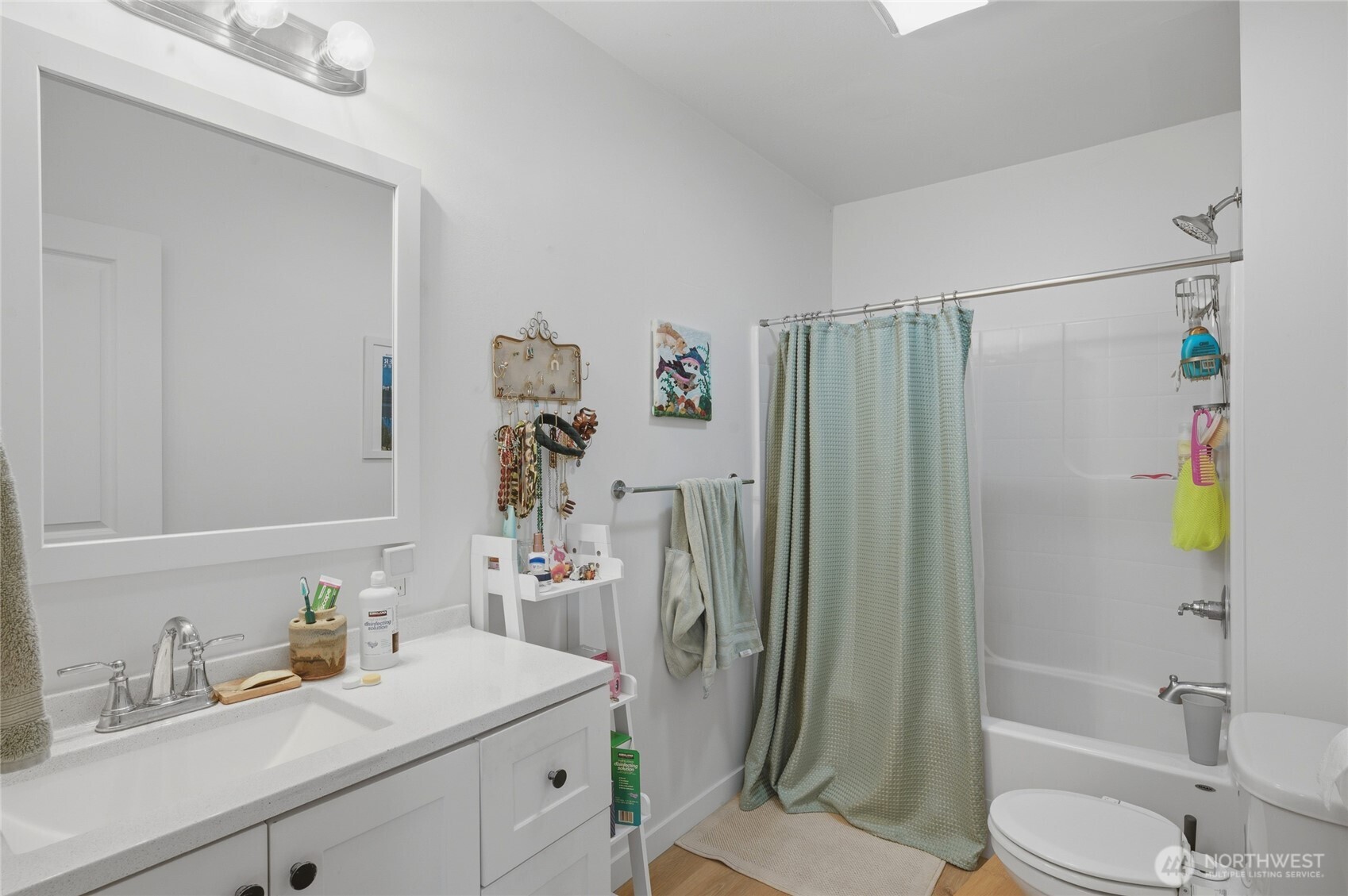 4259 Greenwood Avenue Property Photo 24